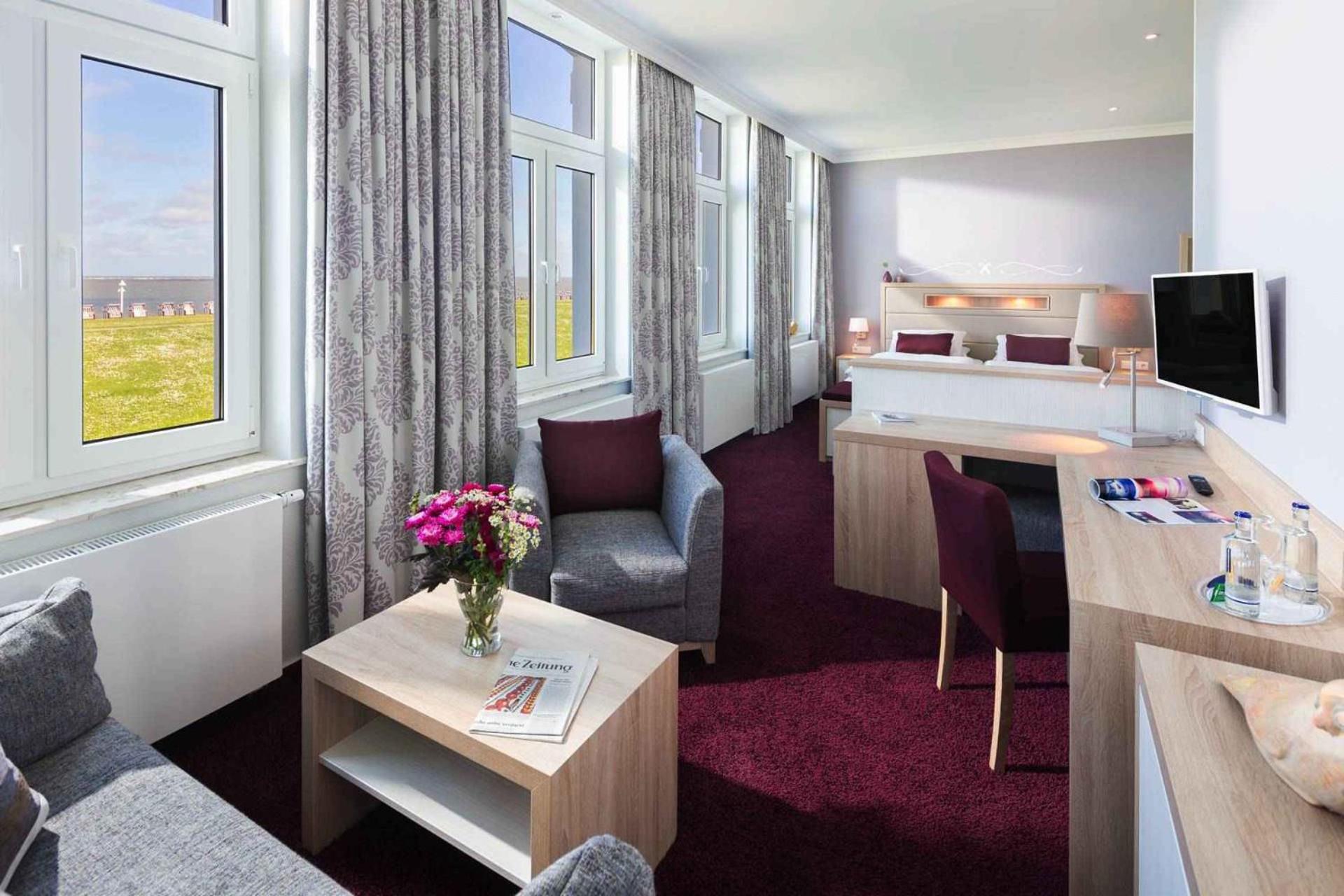 Deluxe Suite with Sea View photo 1