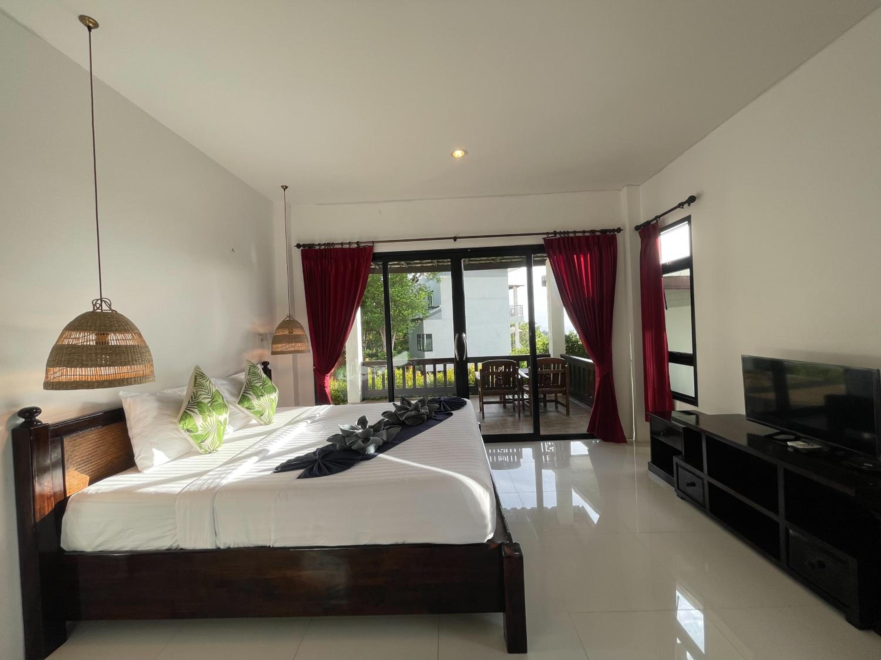 One-Bedroom Bungalow - Photo 8