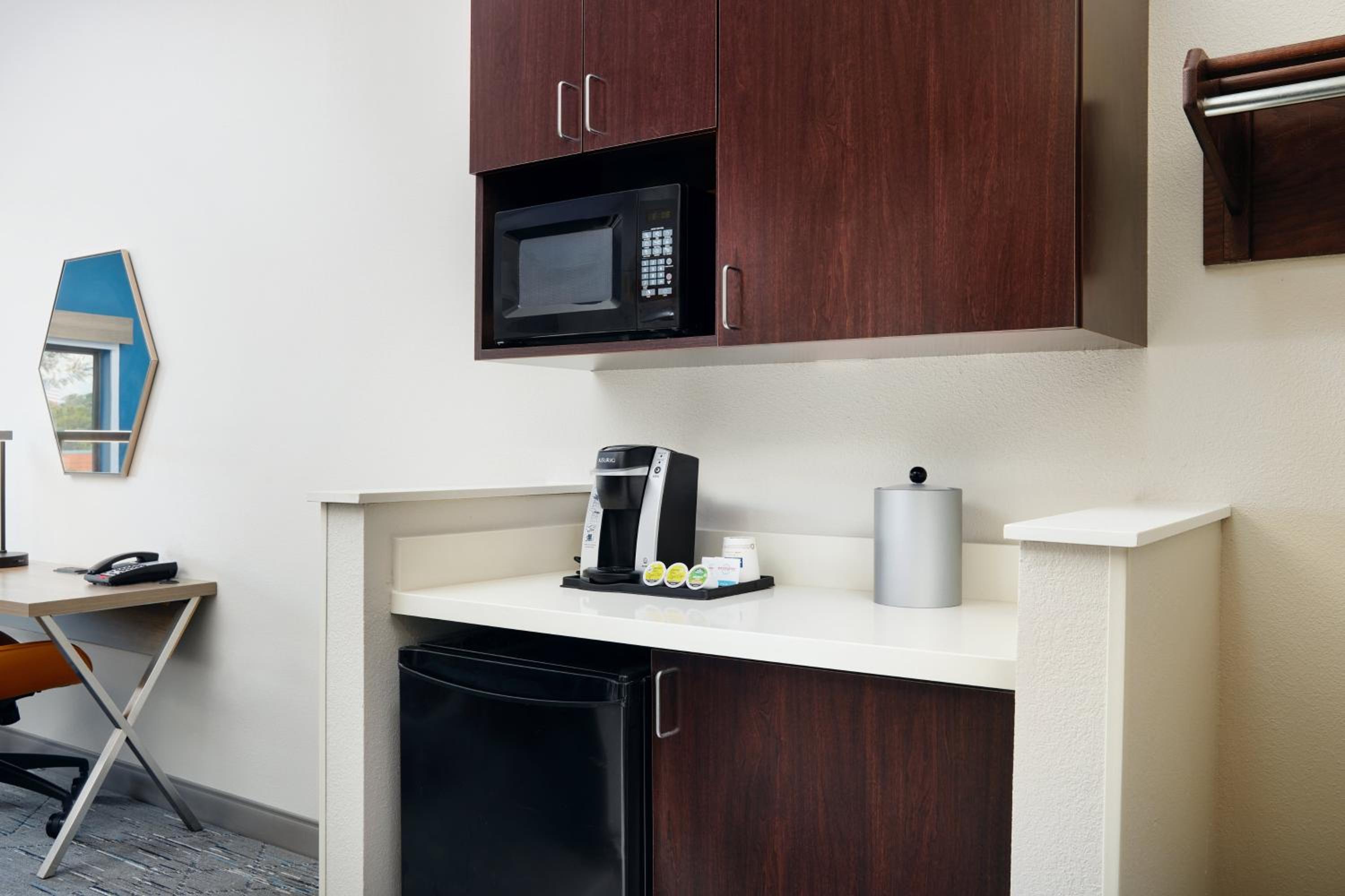 King Suite - Photo 2