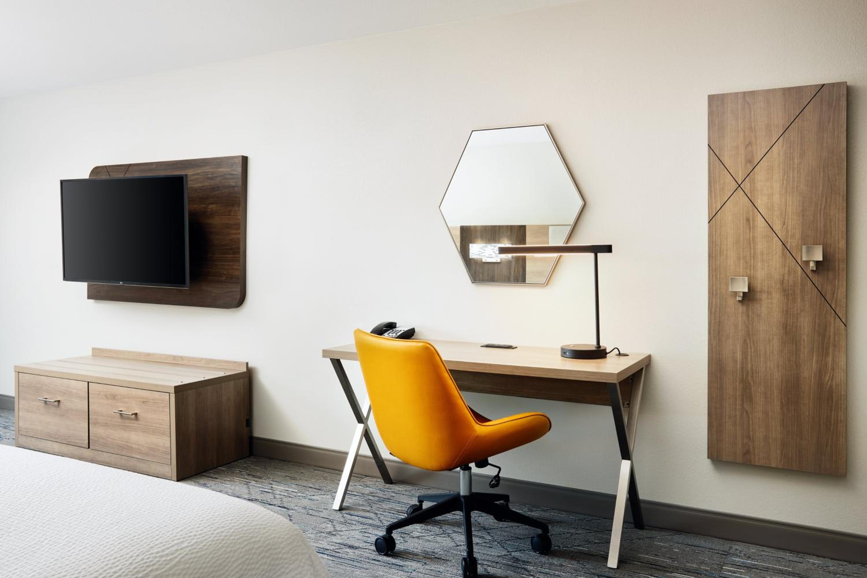 Queen Room with Two Queen Beds - Hearing Accessible - Photo 1