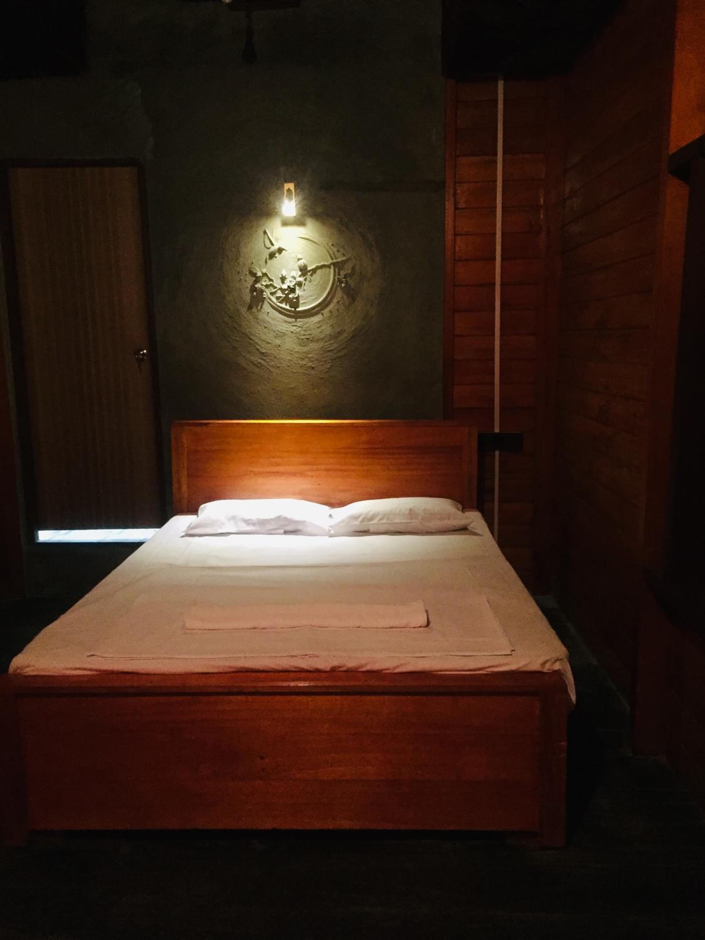 Deluxe Double Room with Balcony photo 2