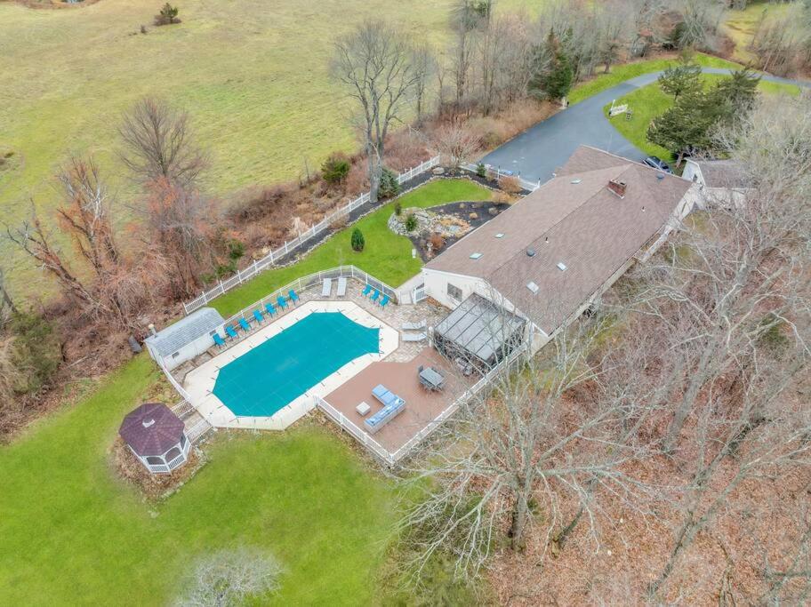 Villa photo 2