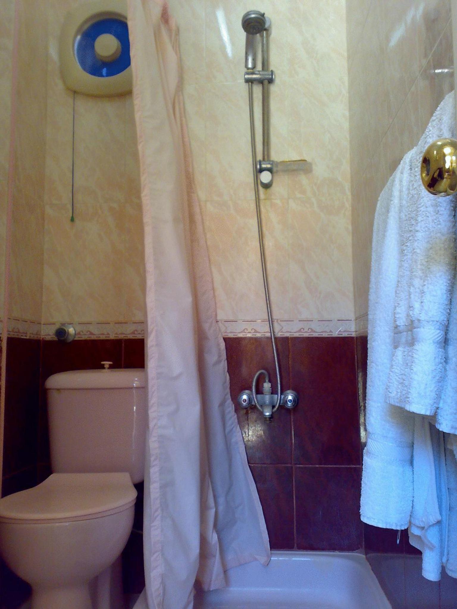 Double Room - Photo 9