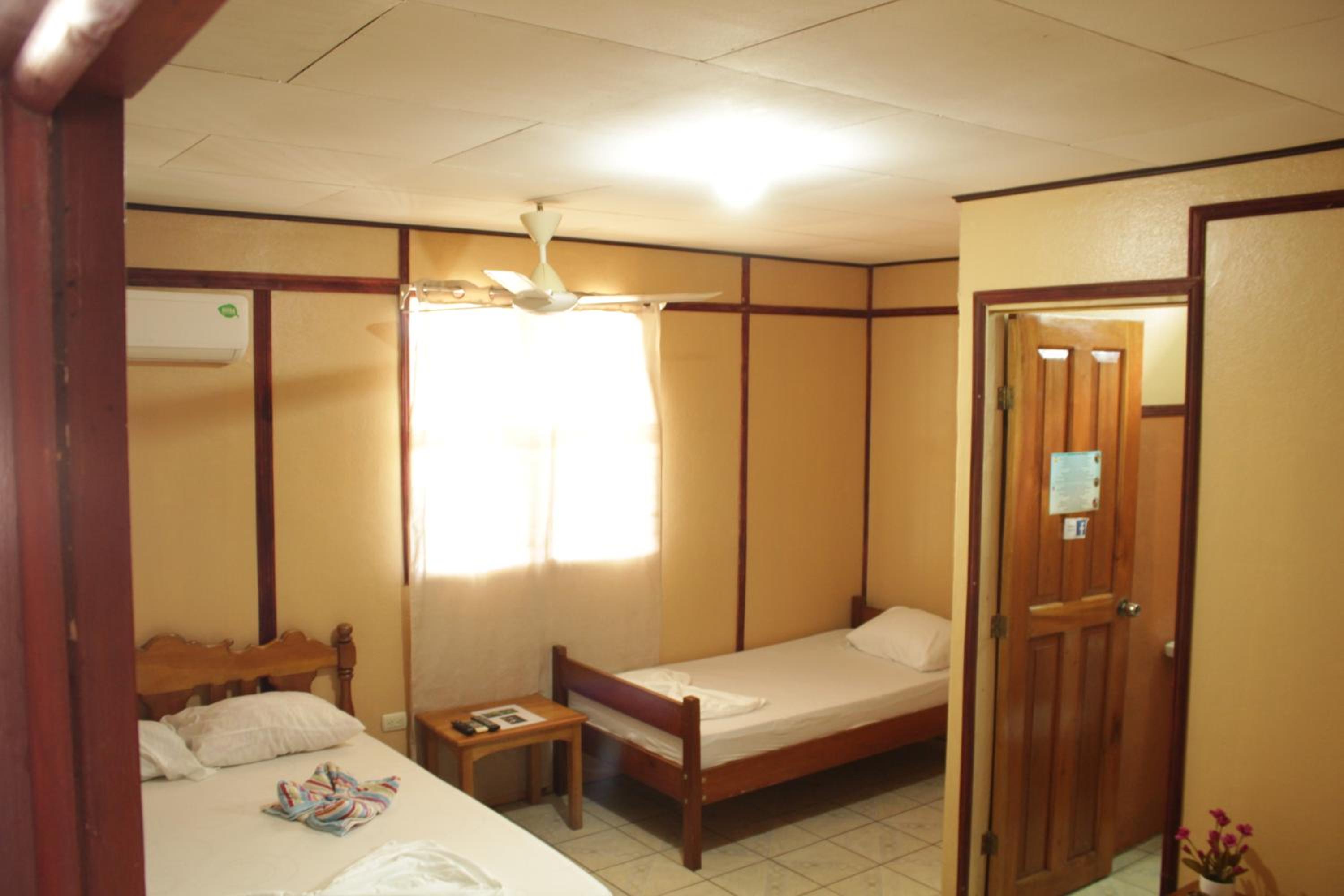 Mixed Dormitory Room photo 1