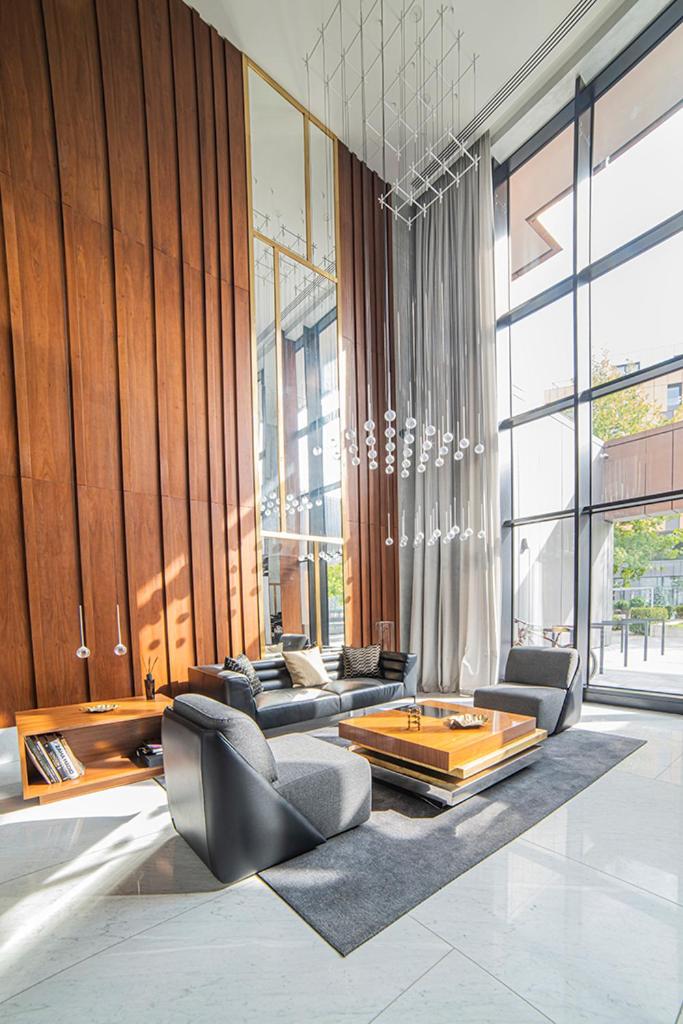 Three-Bedroom Apartment with Marina View - Photo 1
