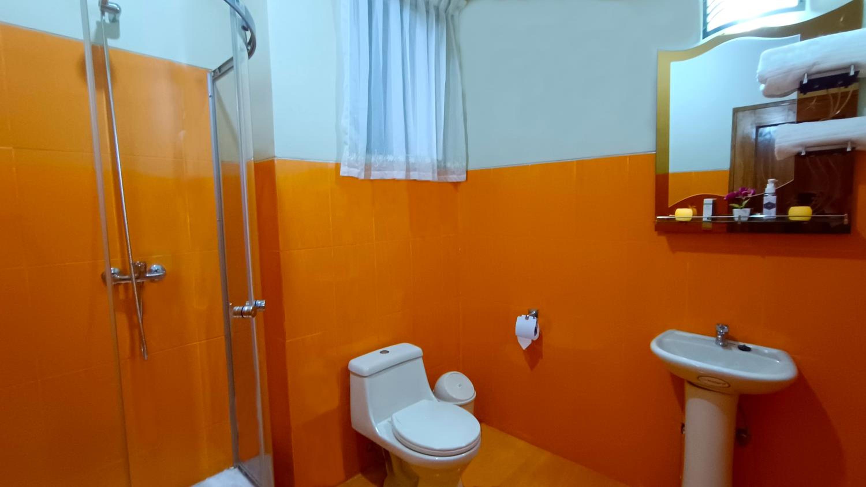 Deluxe Queen Room with Two Queen Beds photo 3