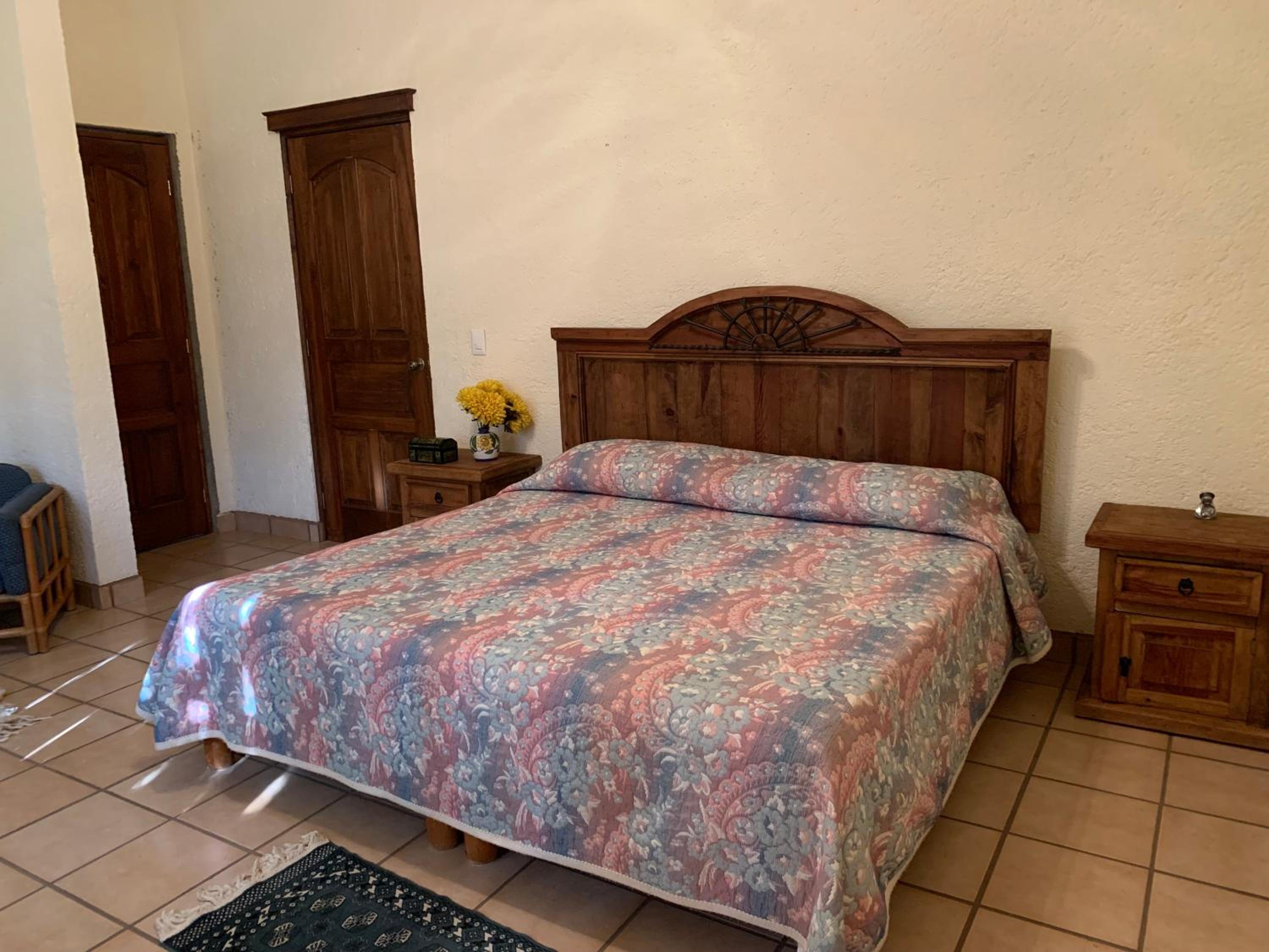 Three-Bedroom House - Photo 1