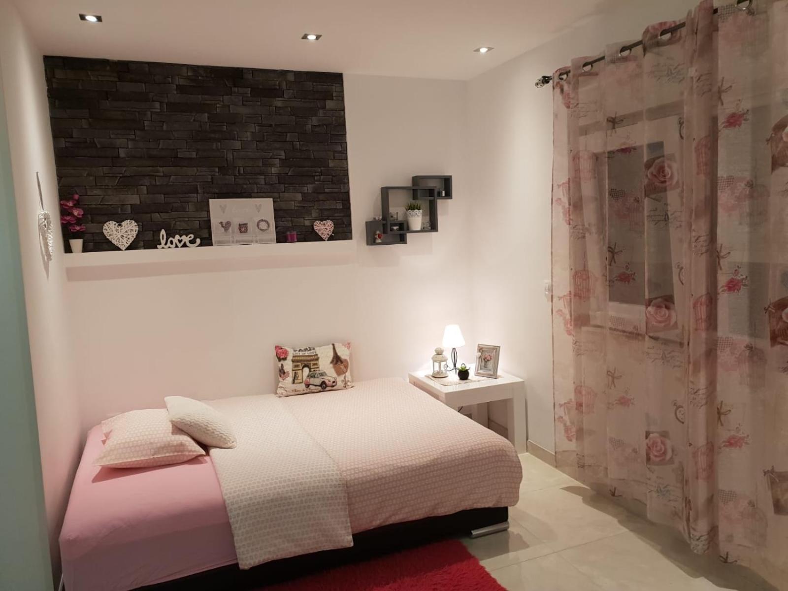 Two-Bedroom Apartment - Photo 3