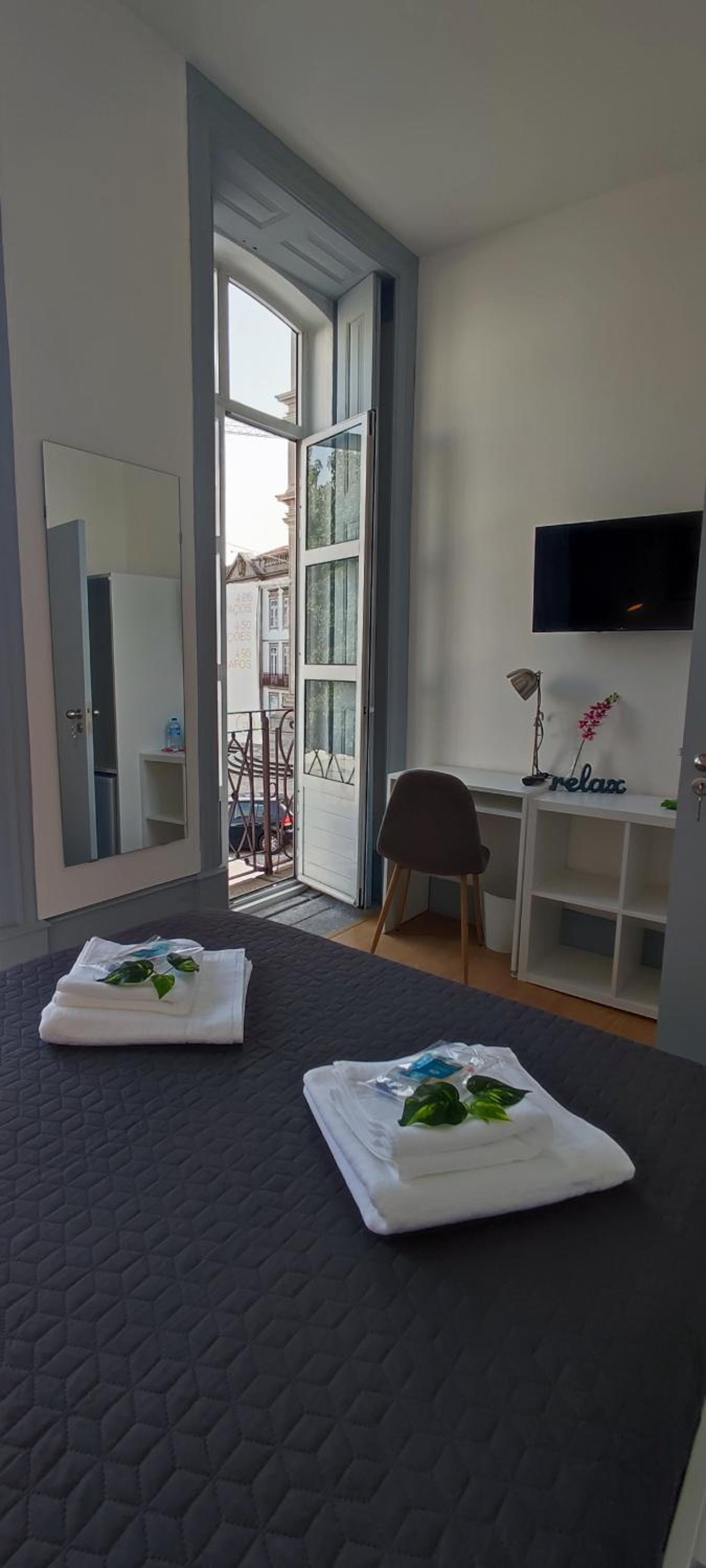 Double Room with Private External Bathroom - Photo 3