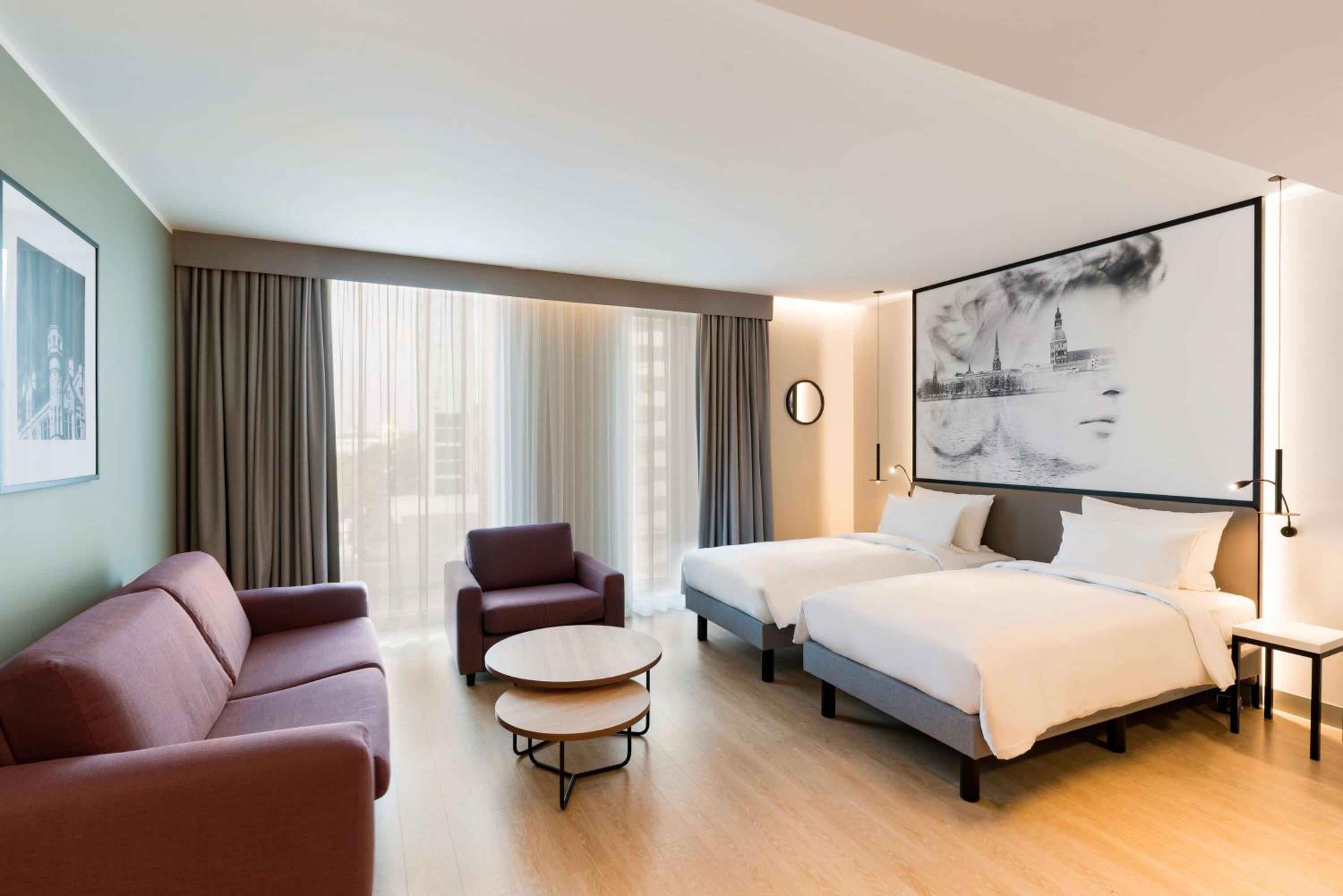 Premium Room with Spa Access - Photo 5