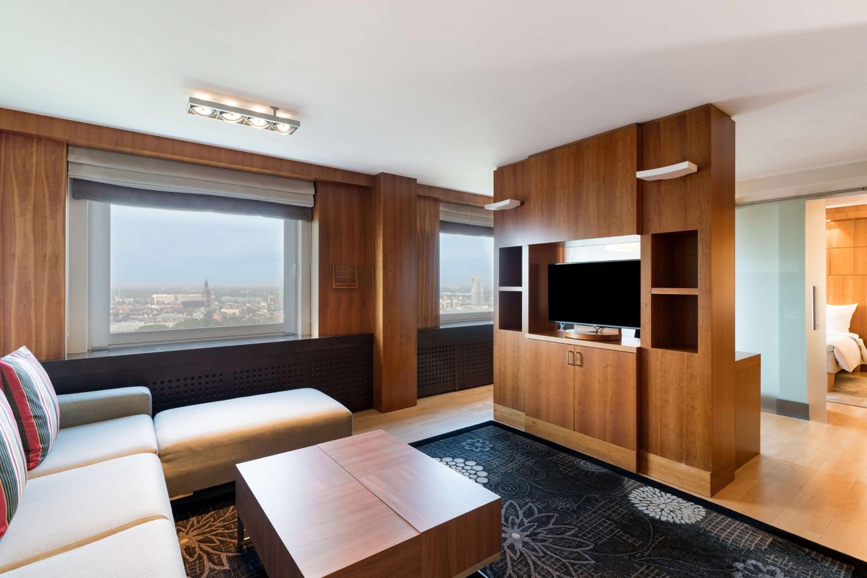 Suite with Spa Access - Photo 1