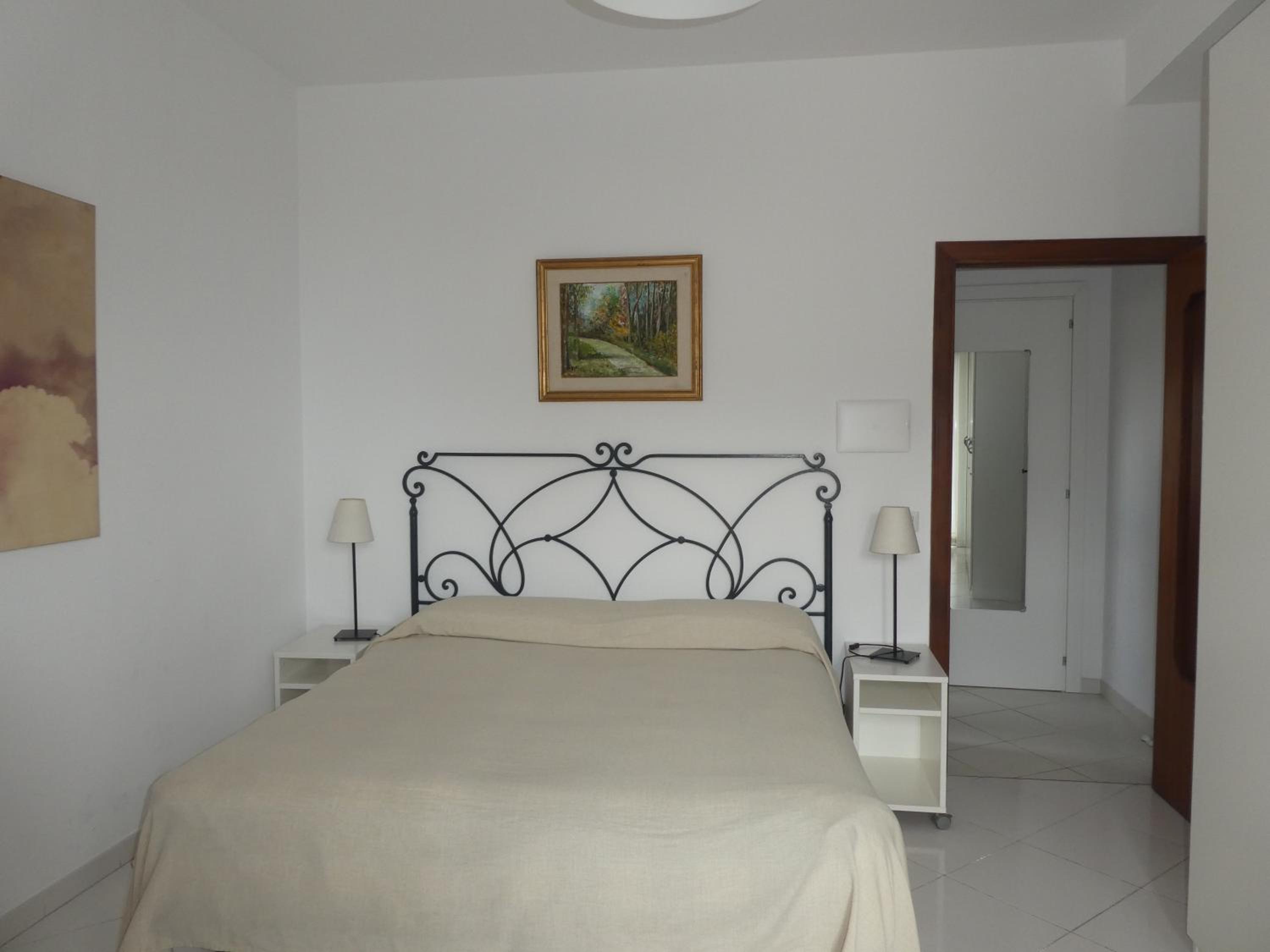 Deluxe Double Room with Balcony and Sea View - Photo 9