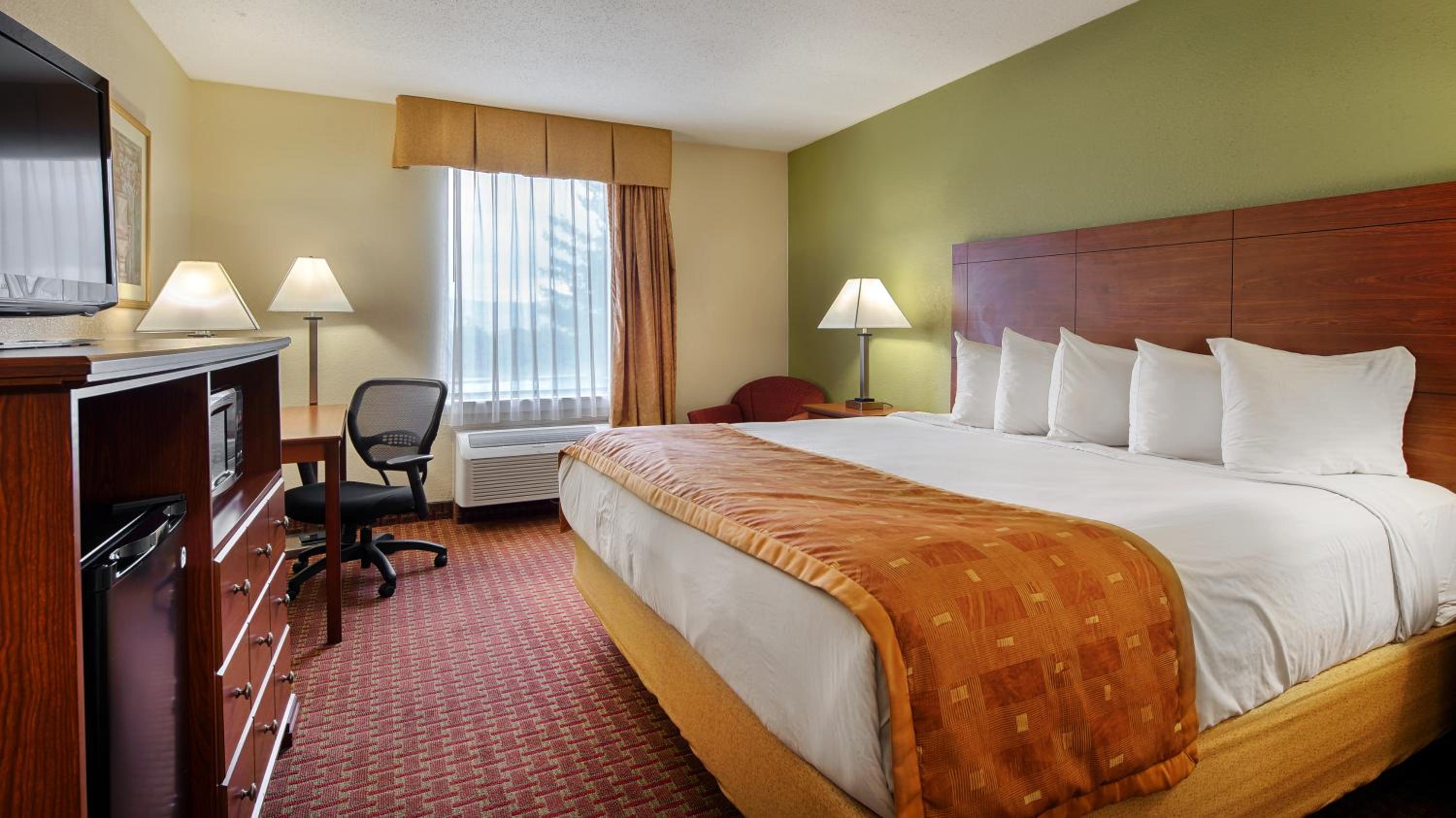 King Room - Non-Smoking - Photo 1
