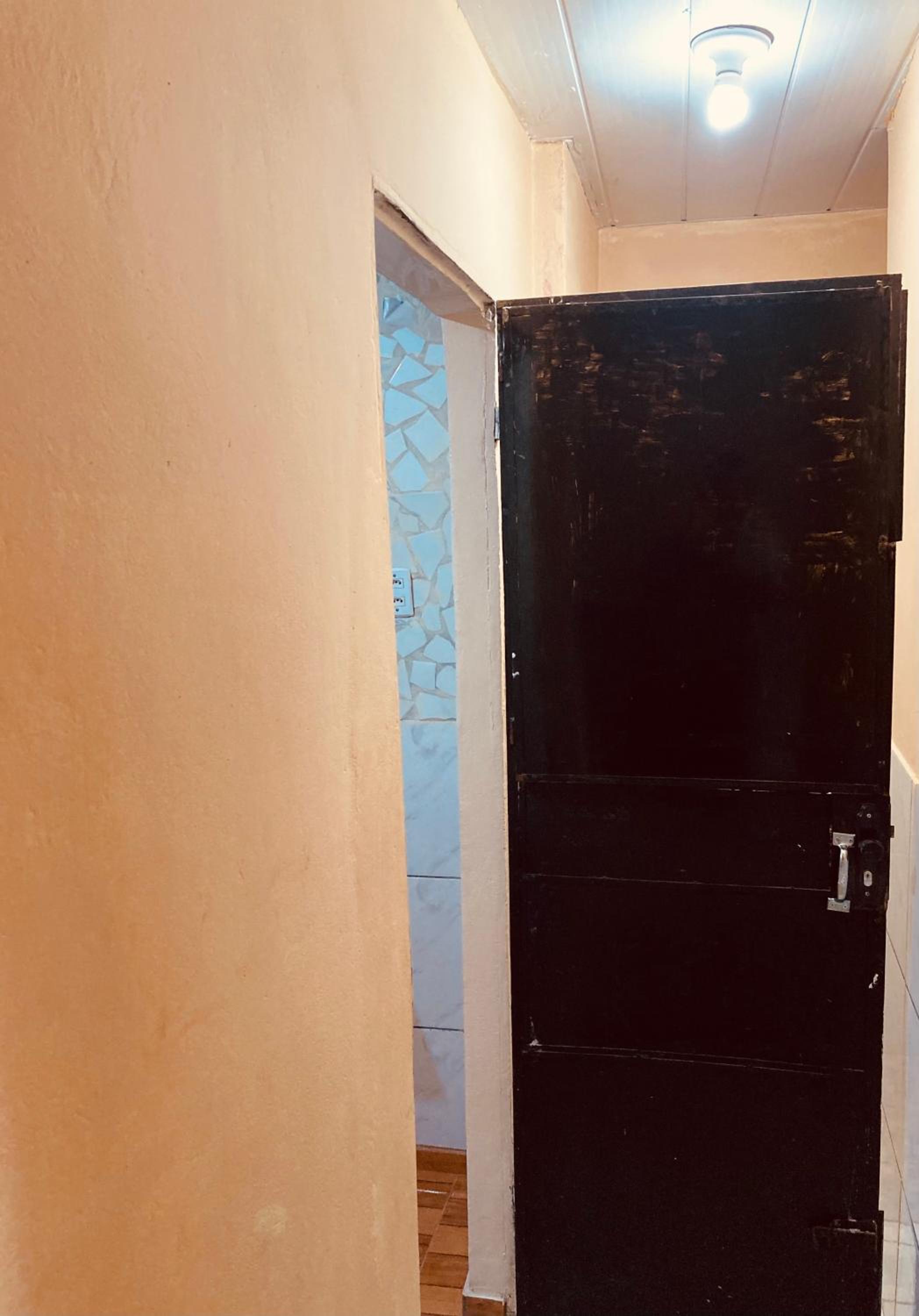 Single Room with Bathroom photo 3