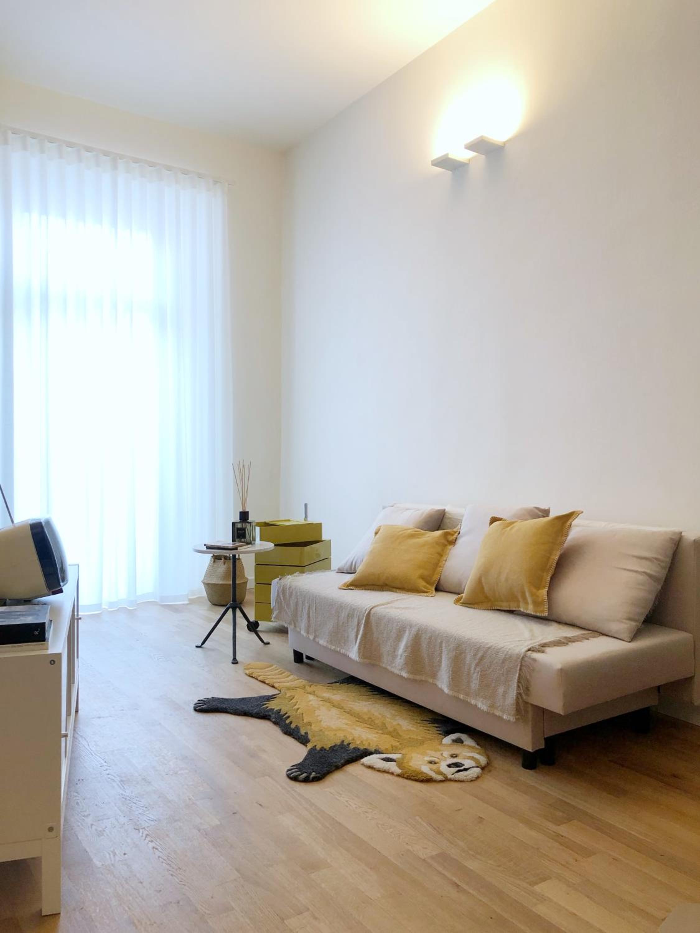 One-Bedroom Apartment photo 2