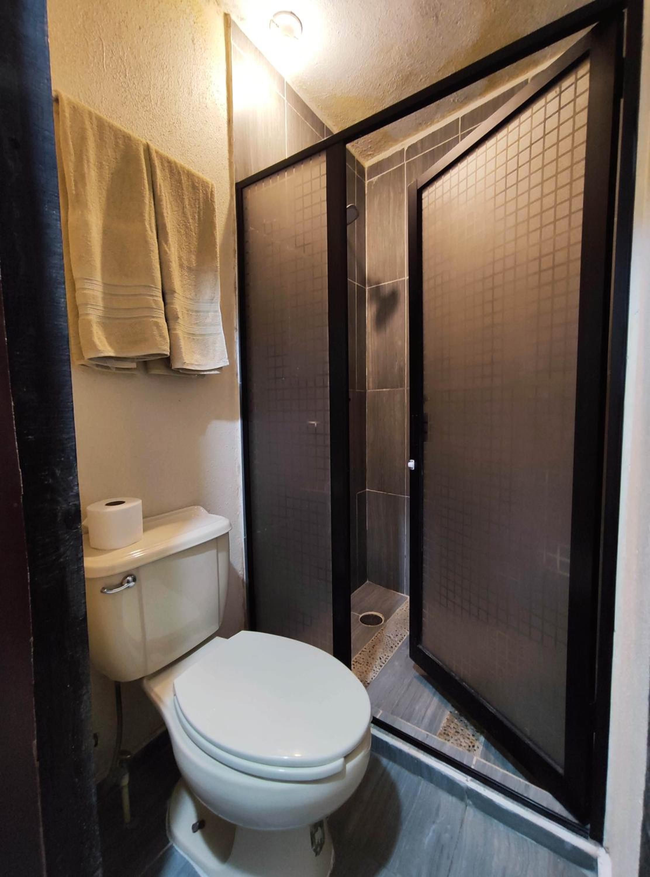Superior Queen Room with Two Queen Beds - Photo 3