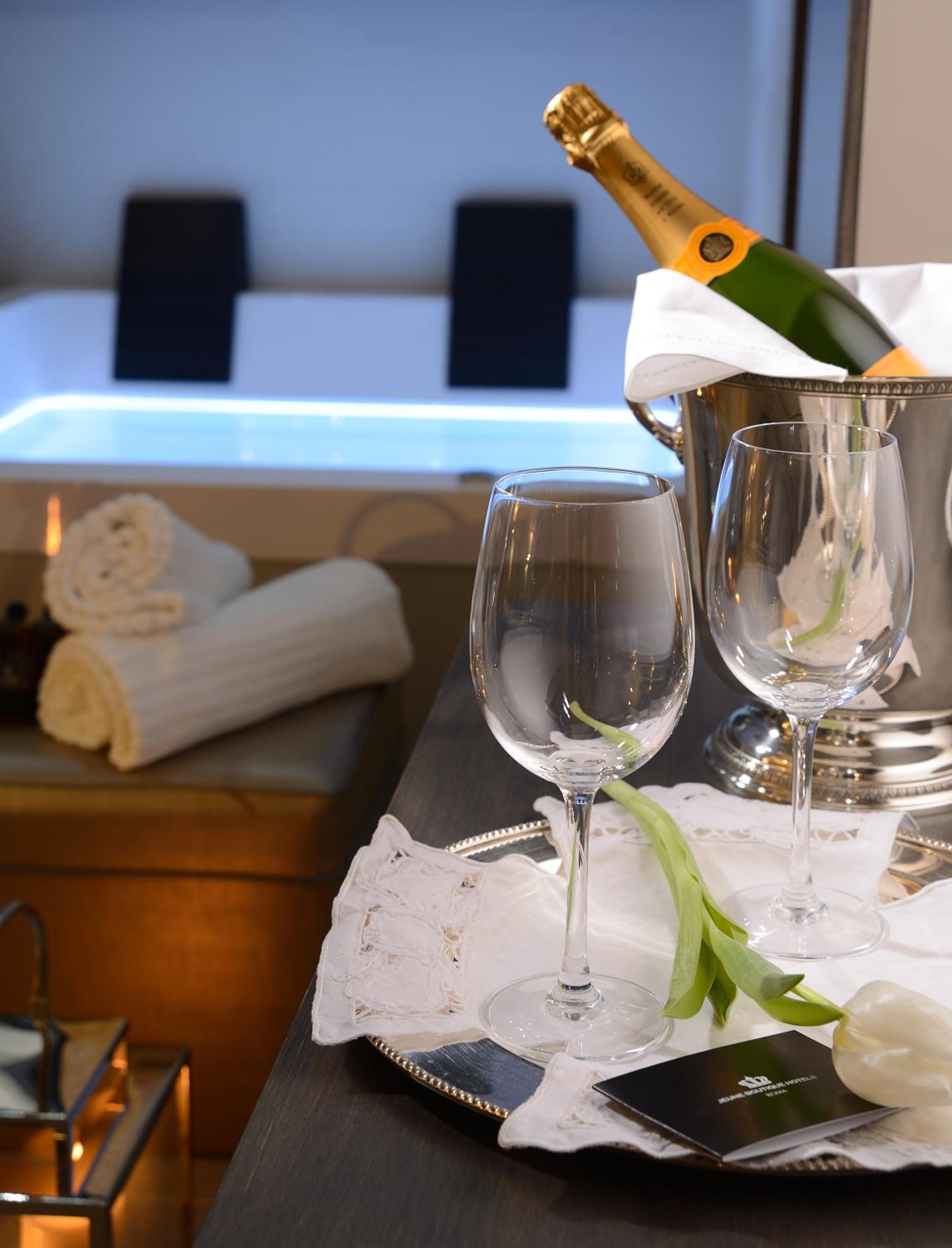 Exclusive Suite With Spa Bath photo 2