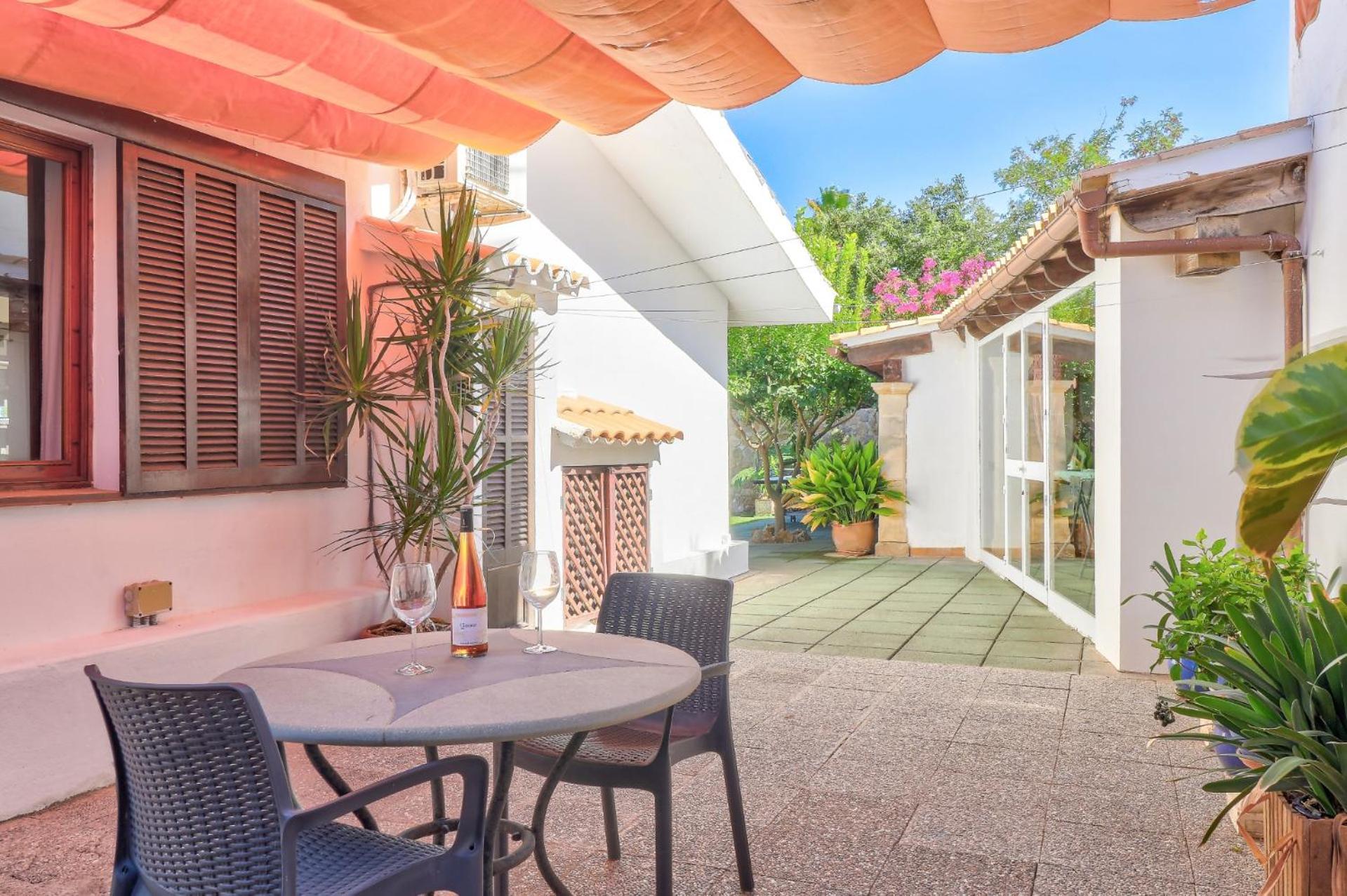 Villa photo 3