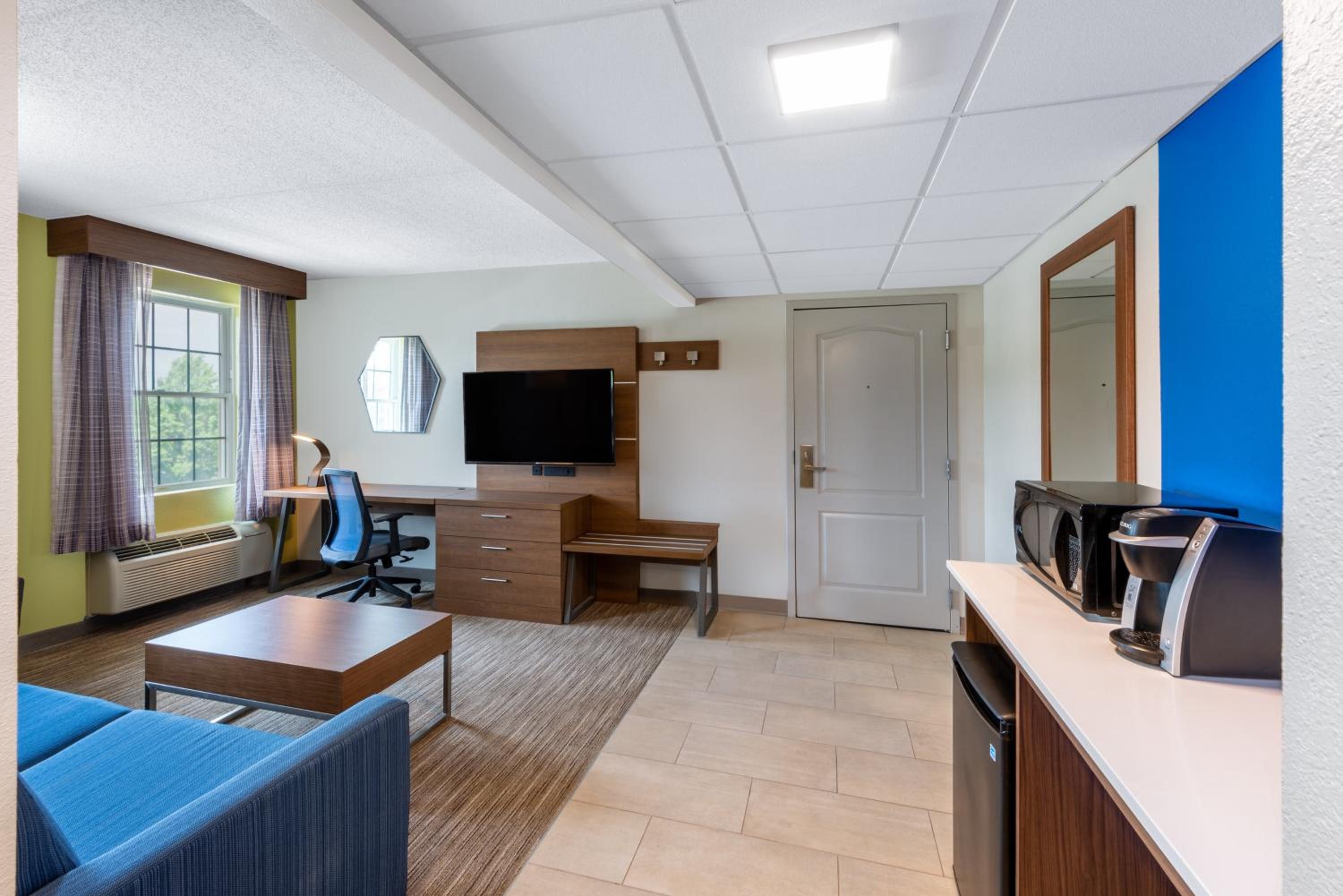 King Suite - Photo 3