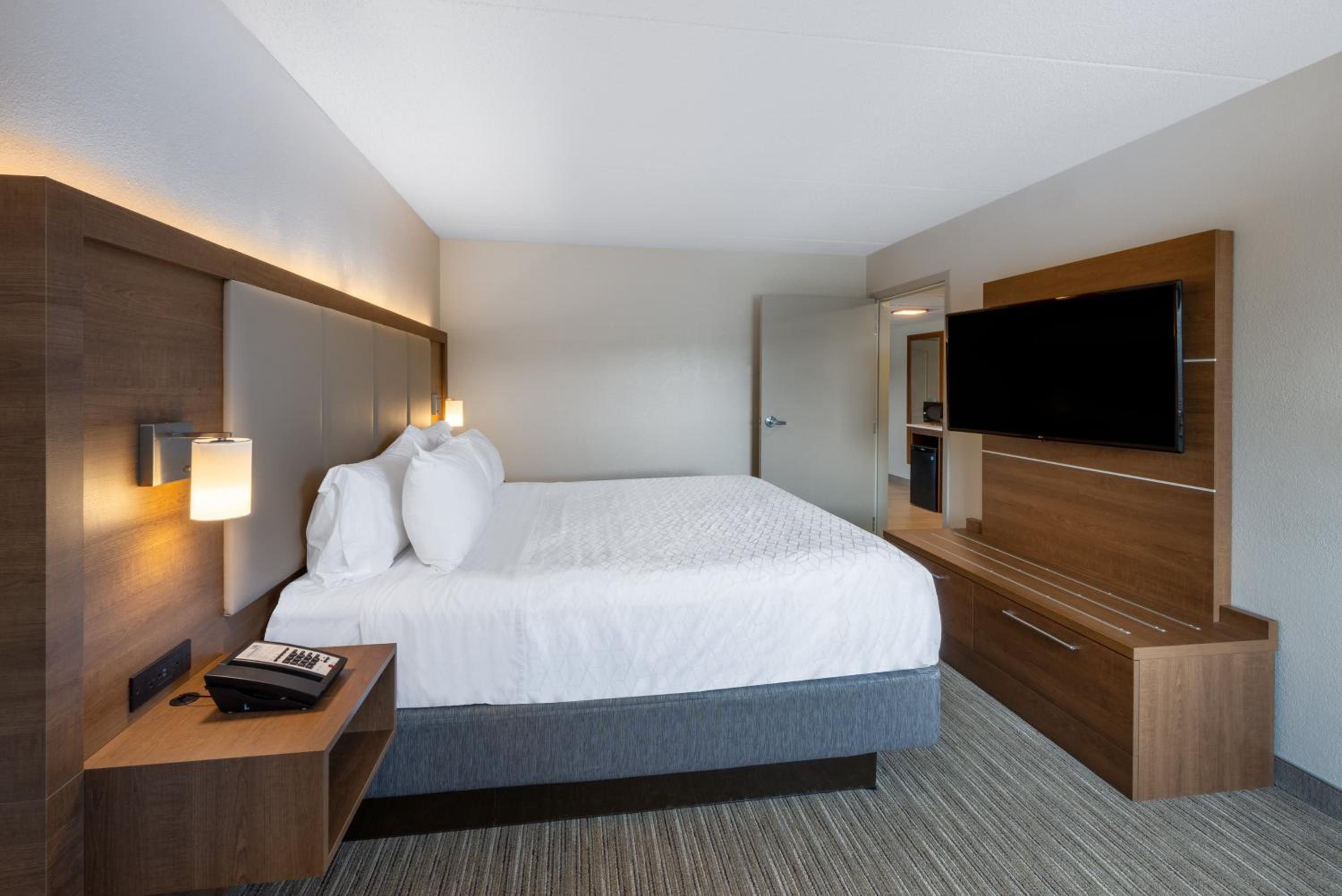King Suite - Photo 7
