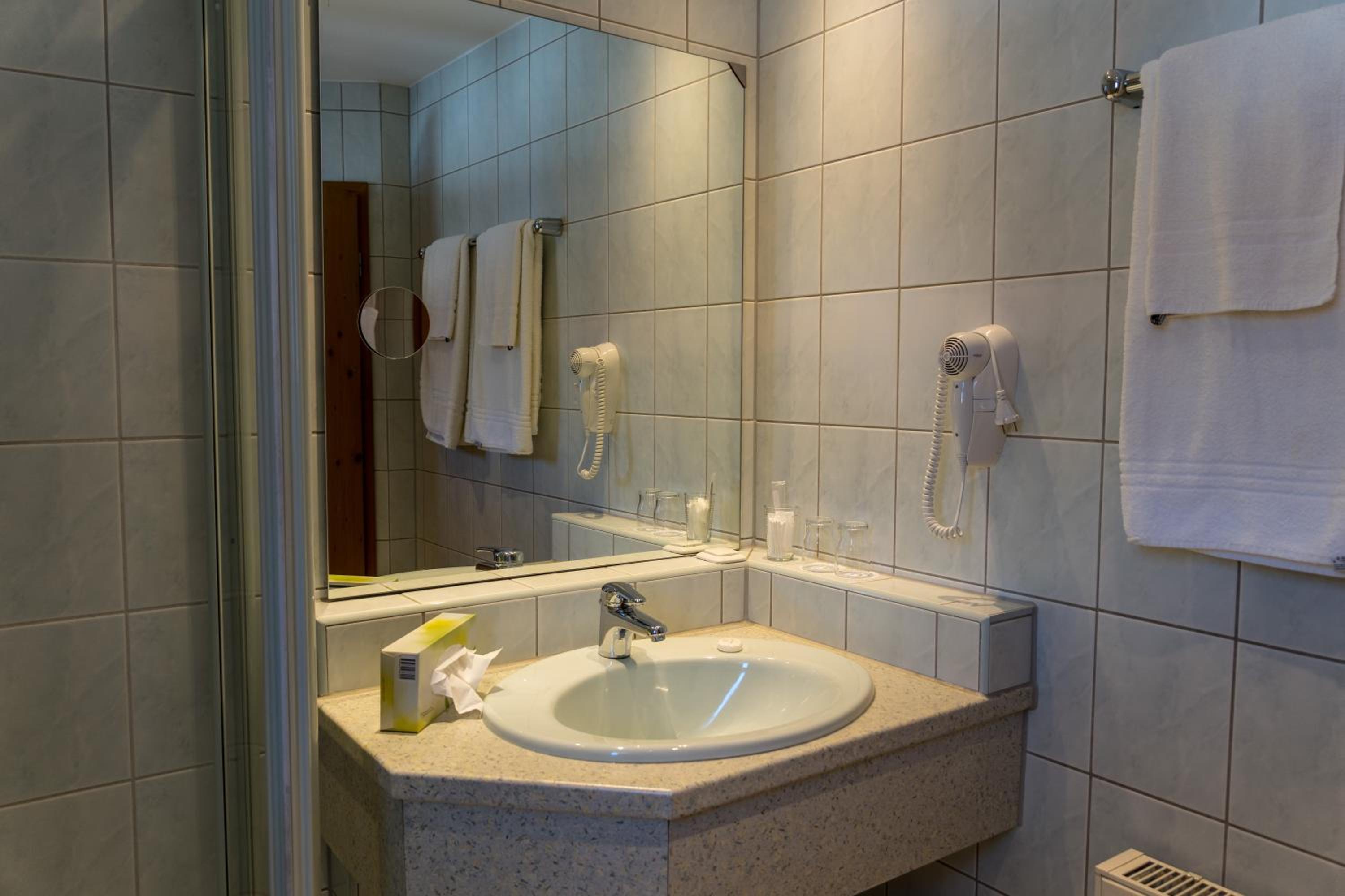 Double Room - Photo 5
