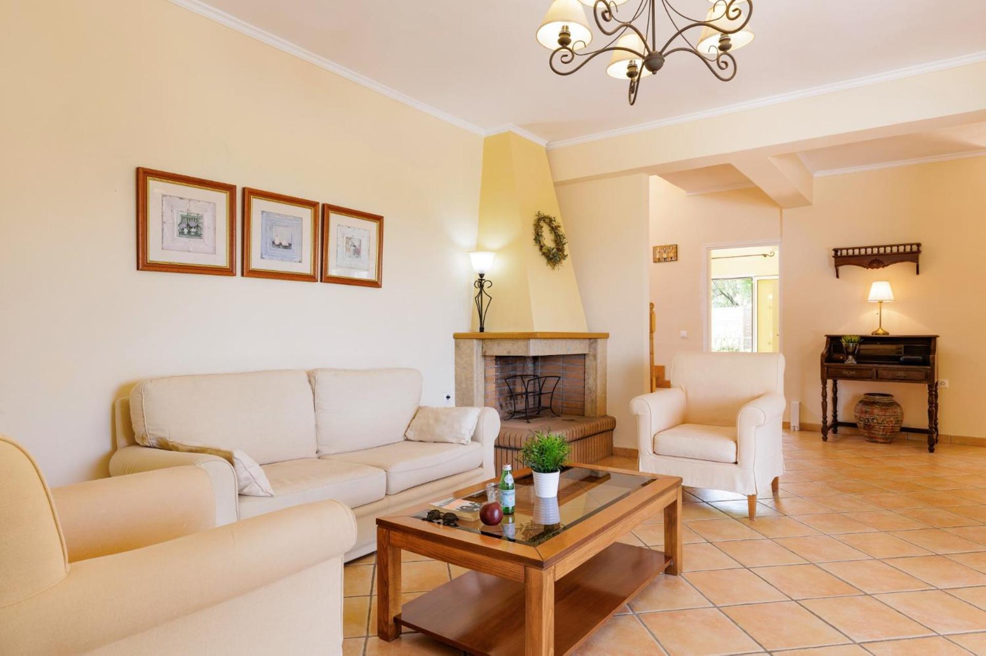 Villa photo 2