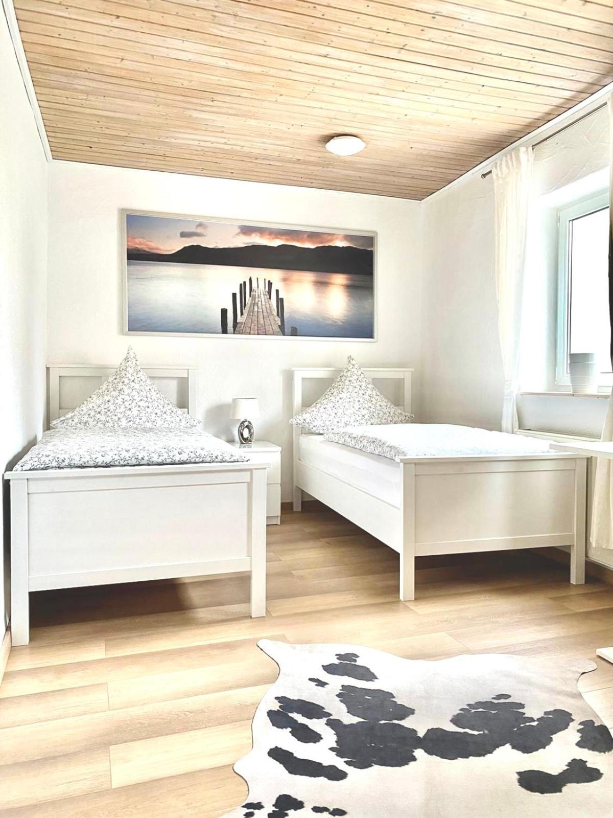 Economy Twin Room - Photo 1