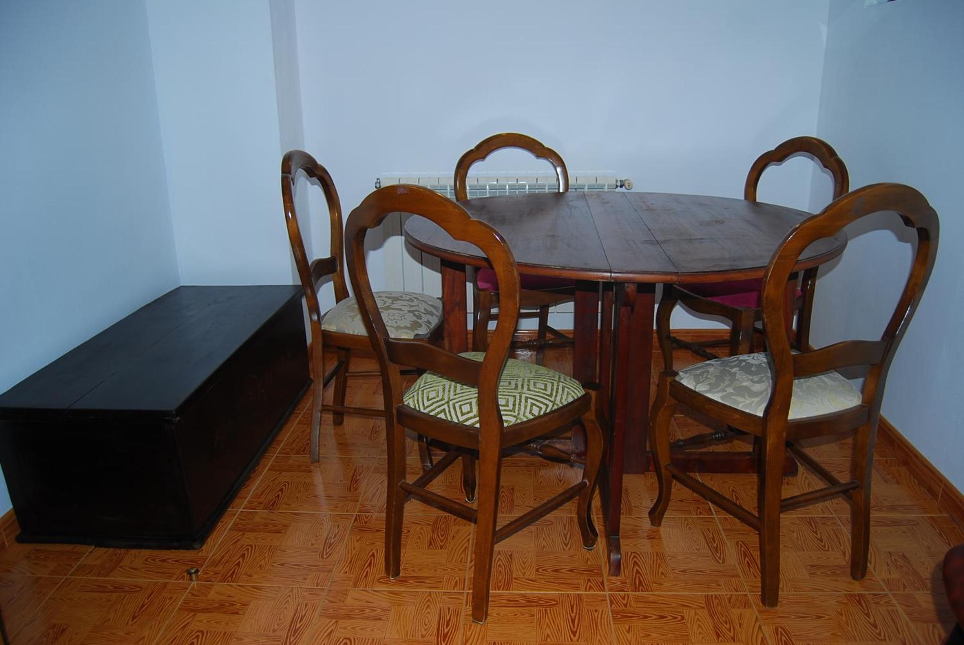 Three-Bedroom House photo 3
