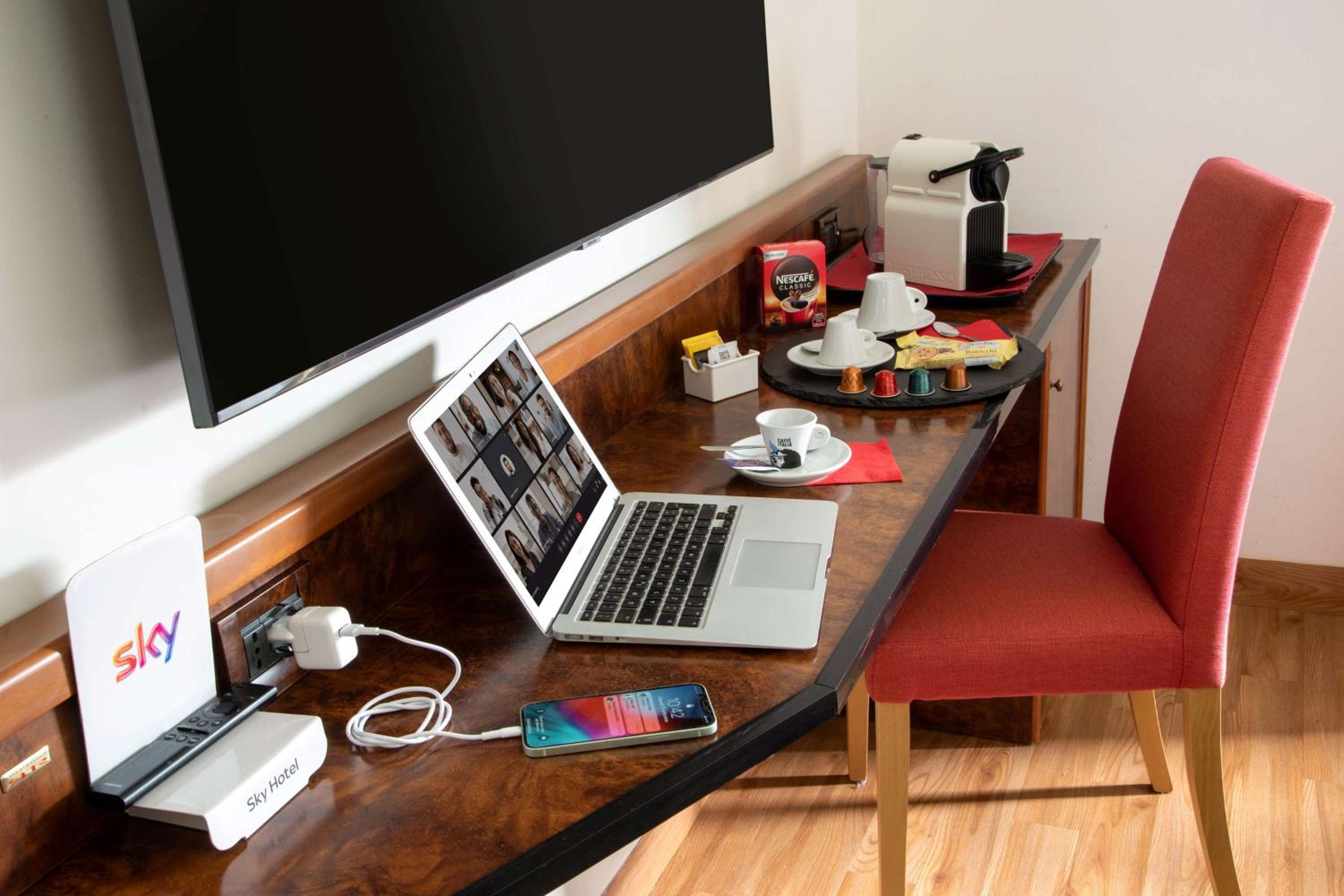 Business Queen Room - Photo 10