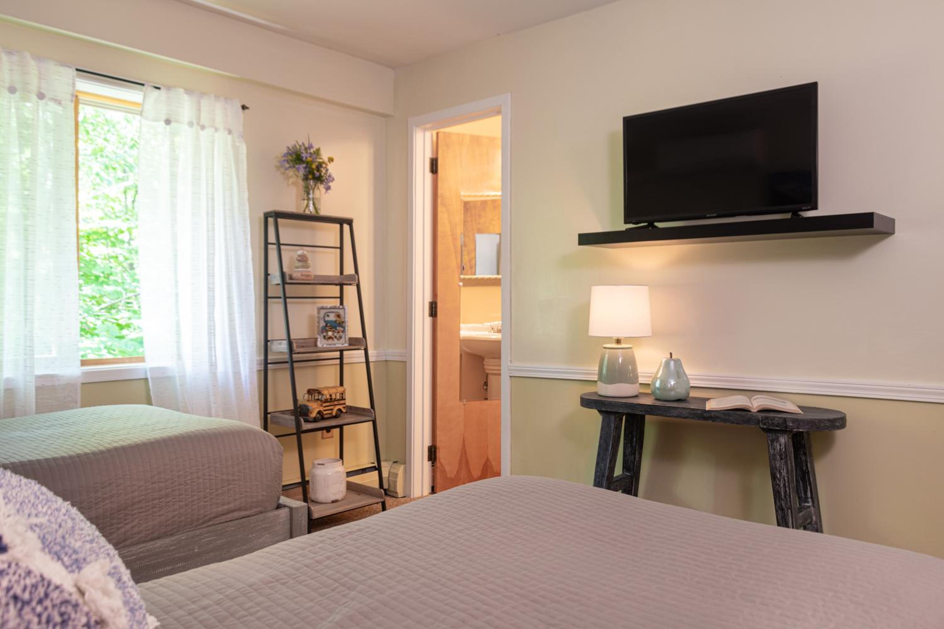 Standard Double or Twin Room photo 2