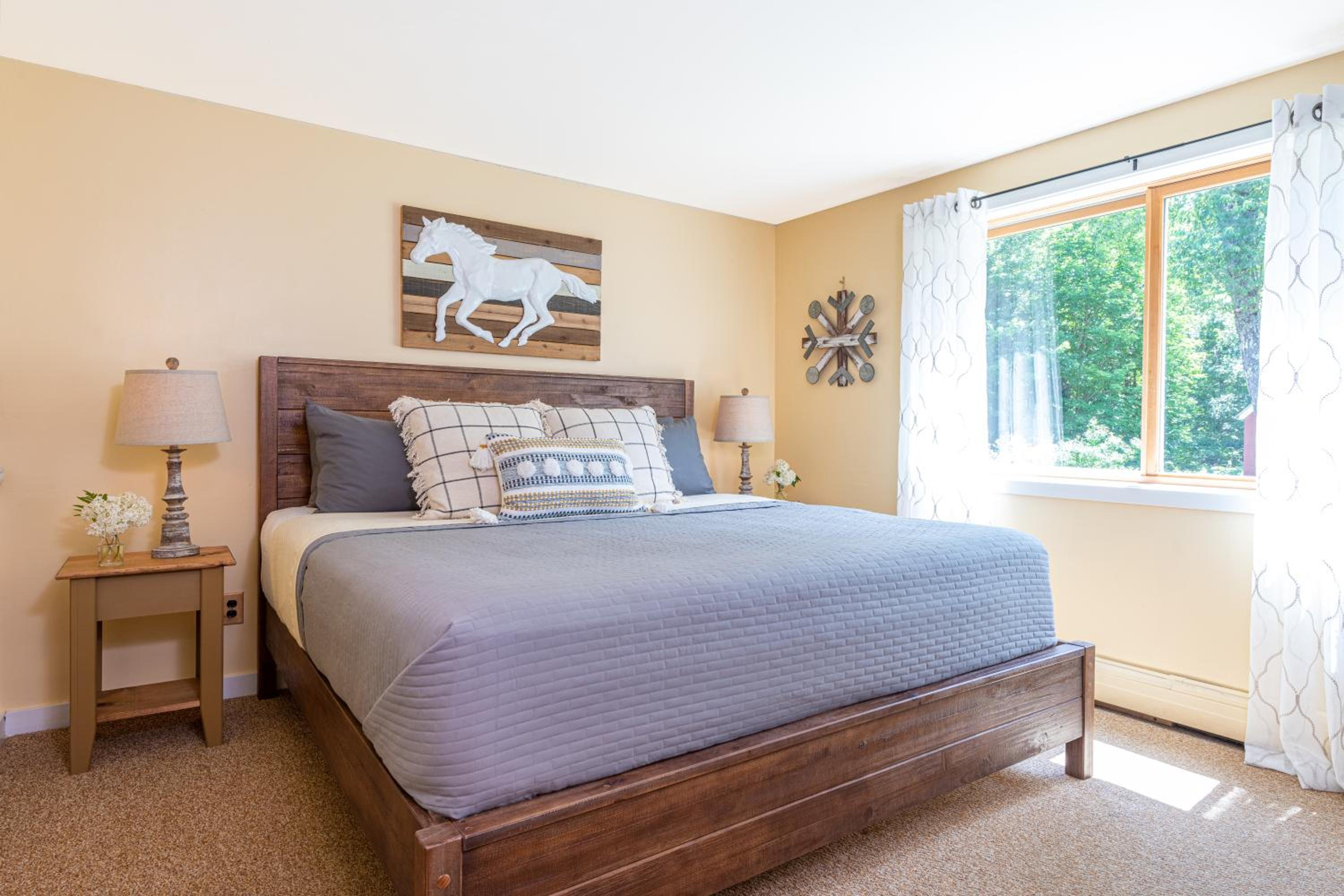 Standard King Room photo 3