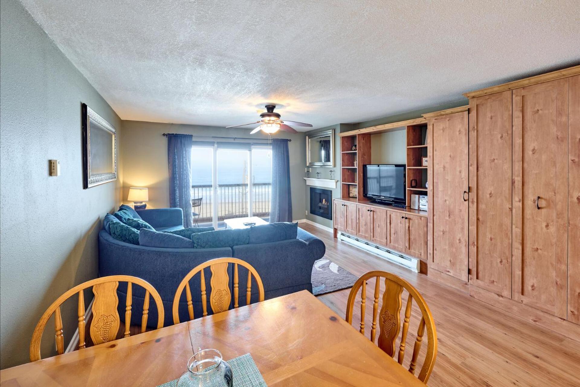 King Suite with Ocean View photo 3