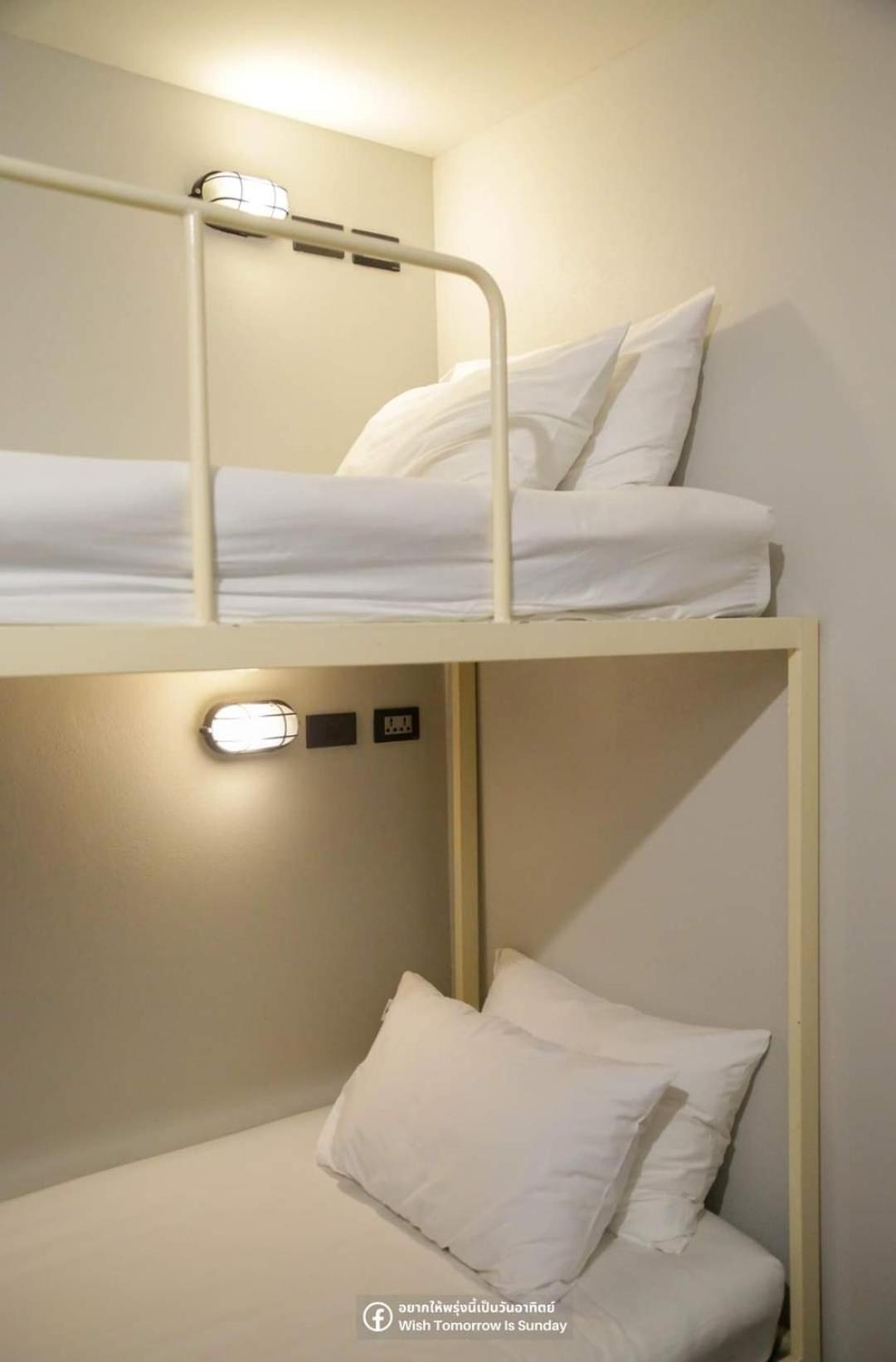 Quadruple Room with Private Bathroom - Photo 2