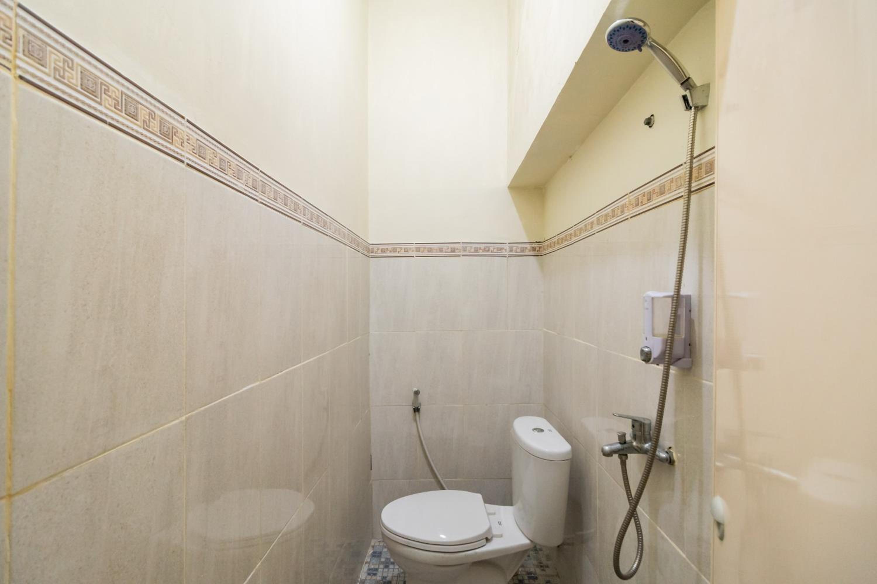 Standard Double Room - Photo 2