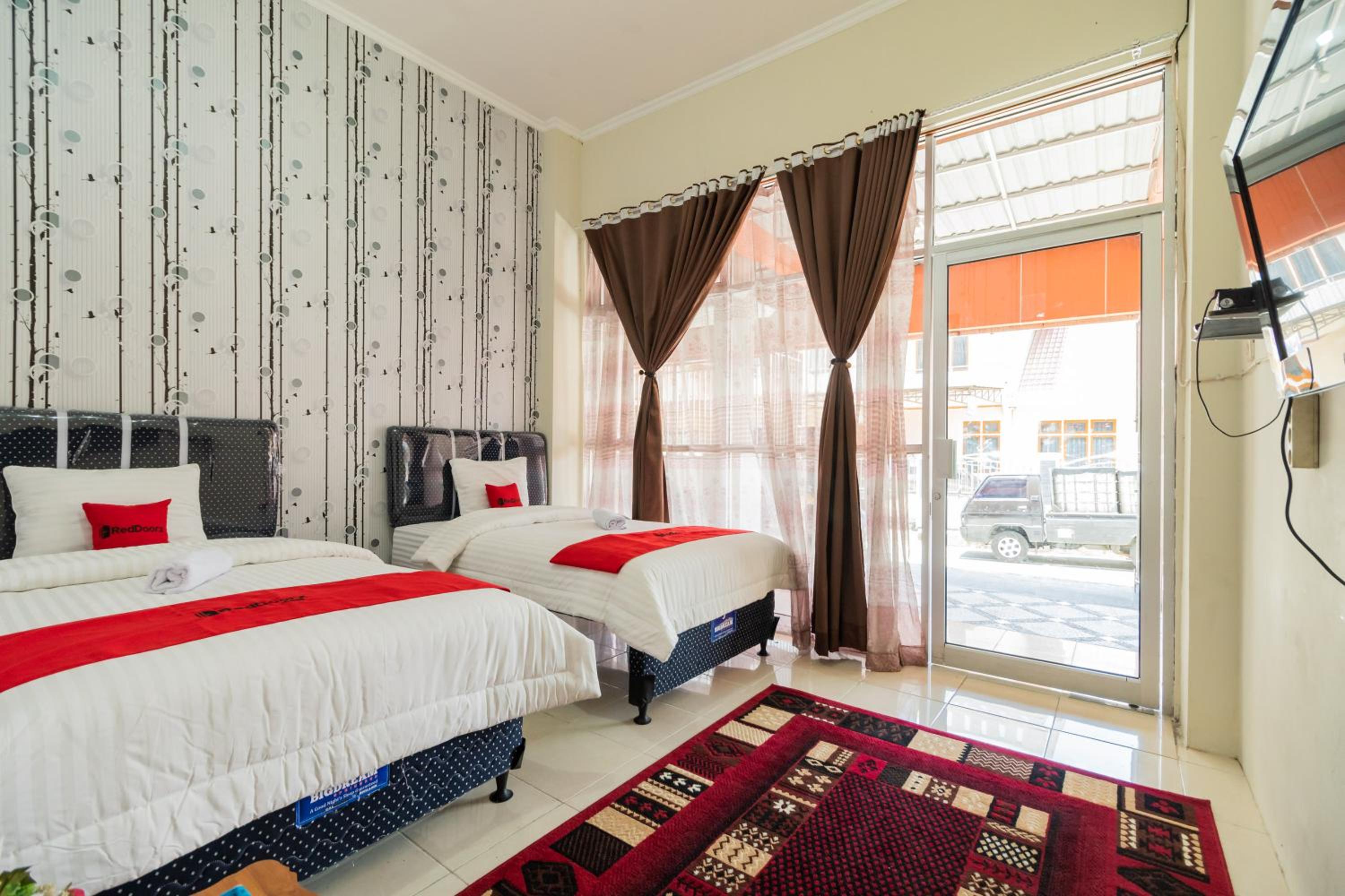 Twin Room - Photo 8