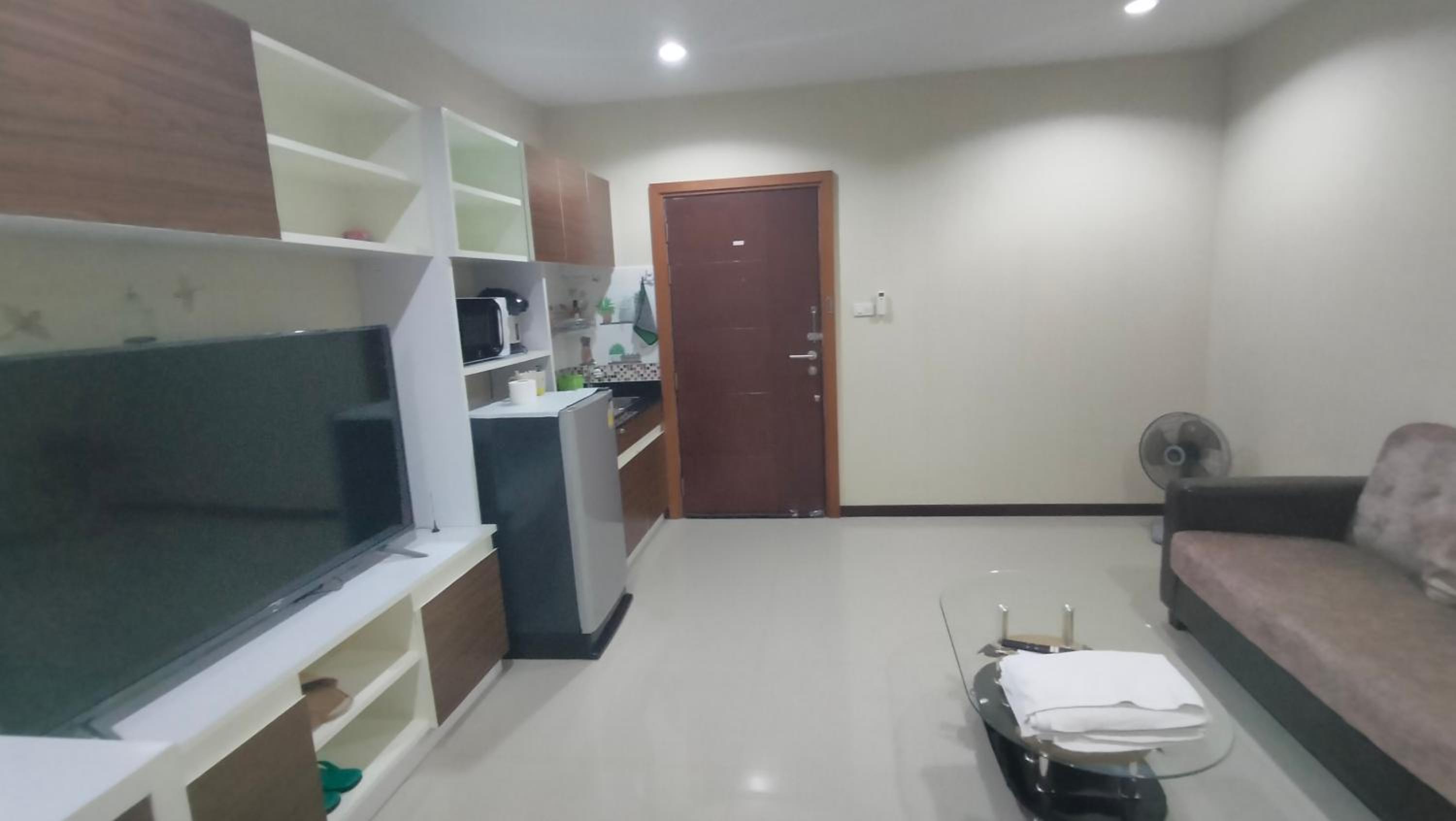 Studio Apartment photo 2