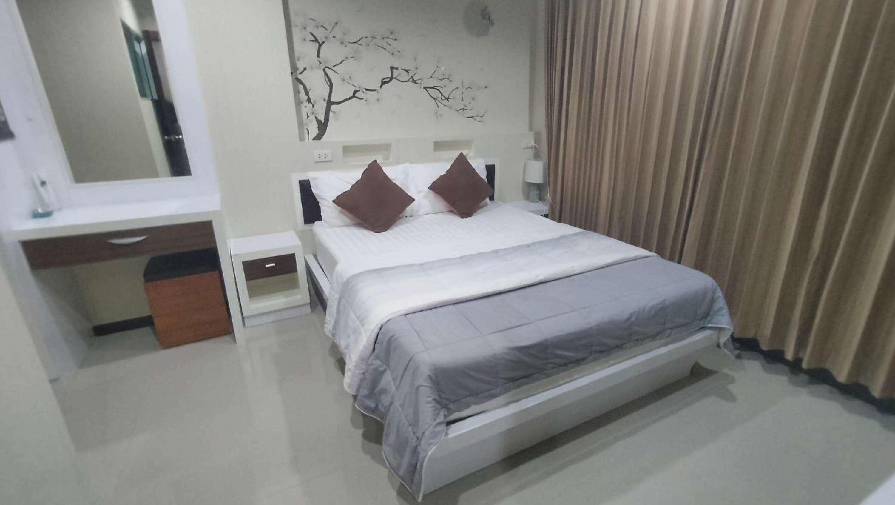 Studio Apartment photo 1
