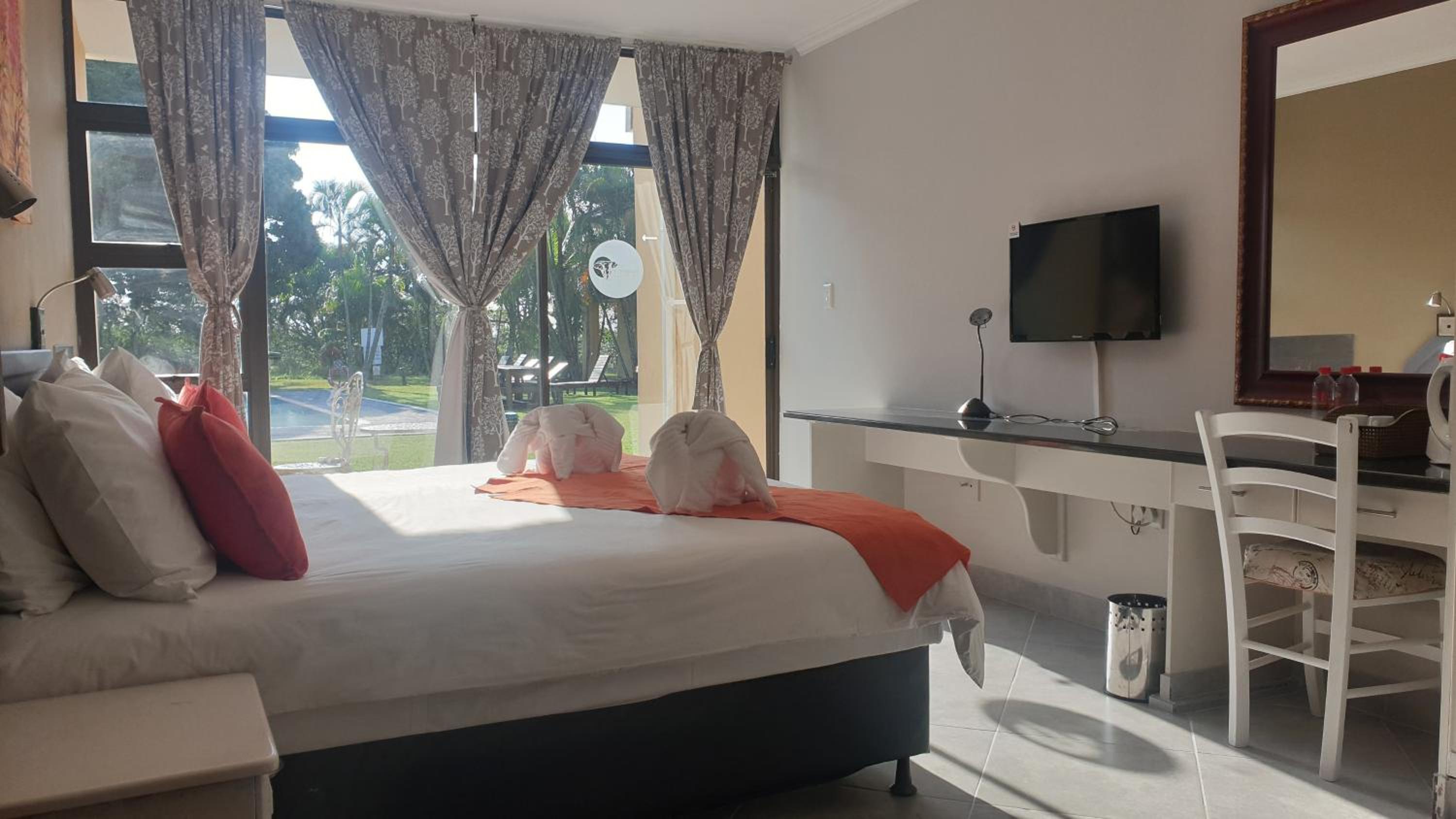 King Room with Patio photo 2