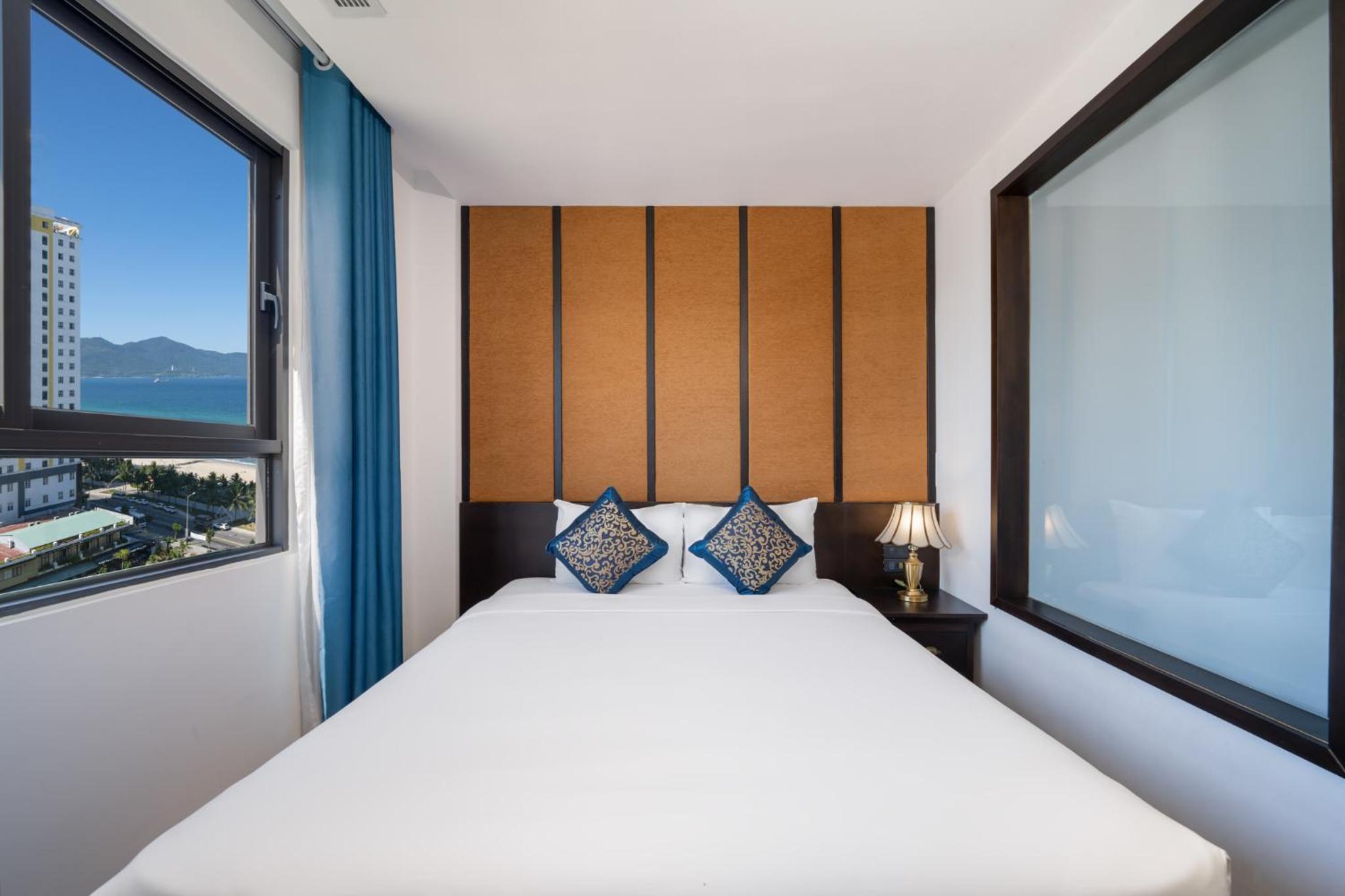 Executive Double Room with Sea View - Photo 6