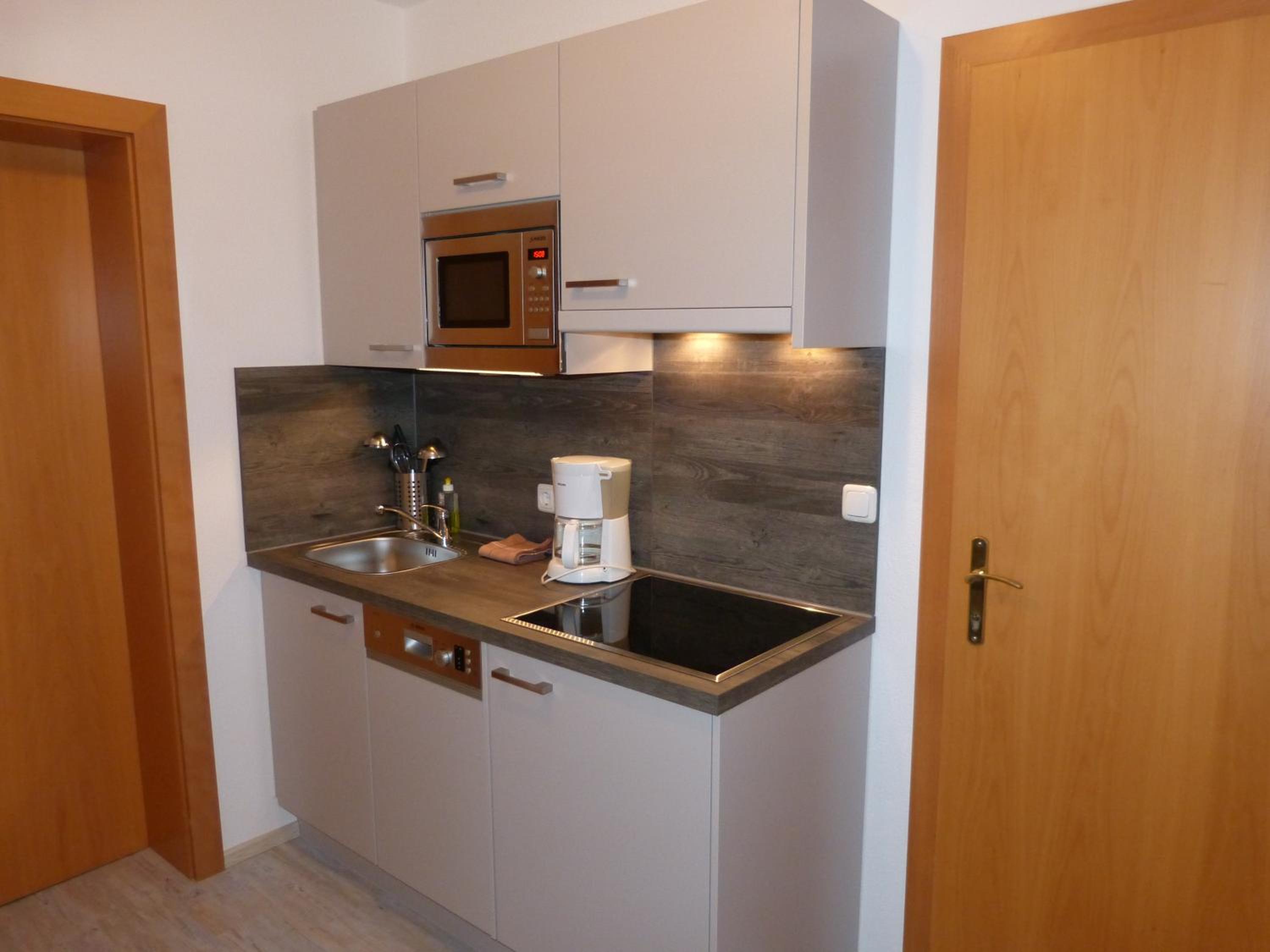 One-Bedroom Apartment with Balcony A photo 3