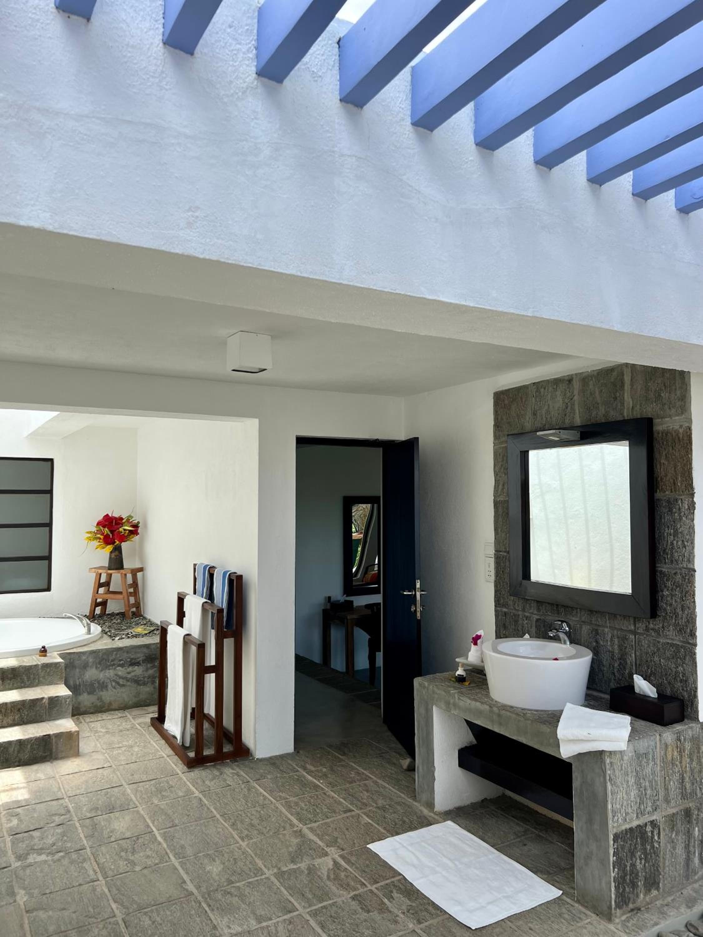 Suite with Garden View - Photo 5