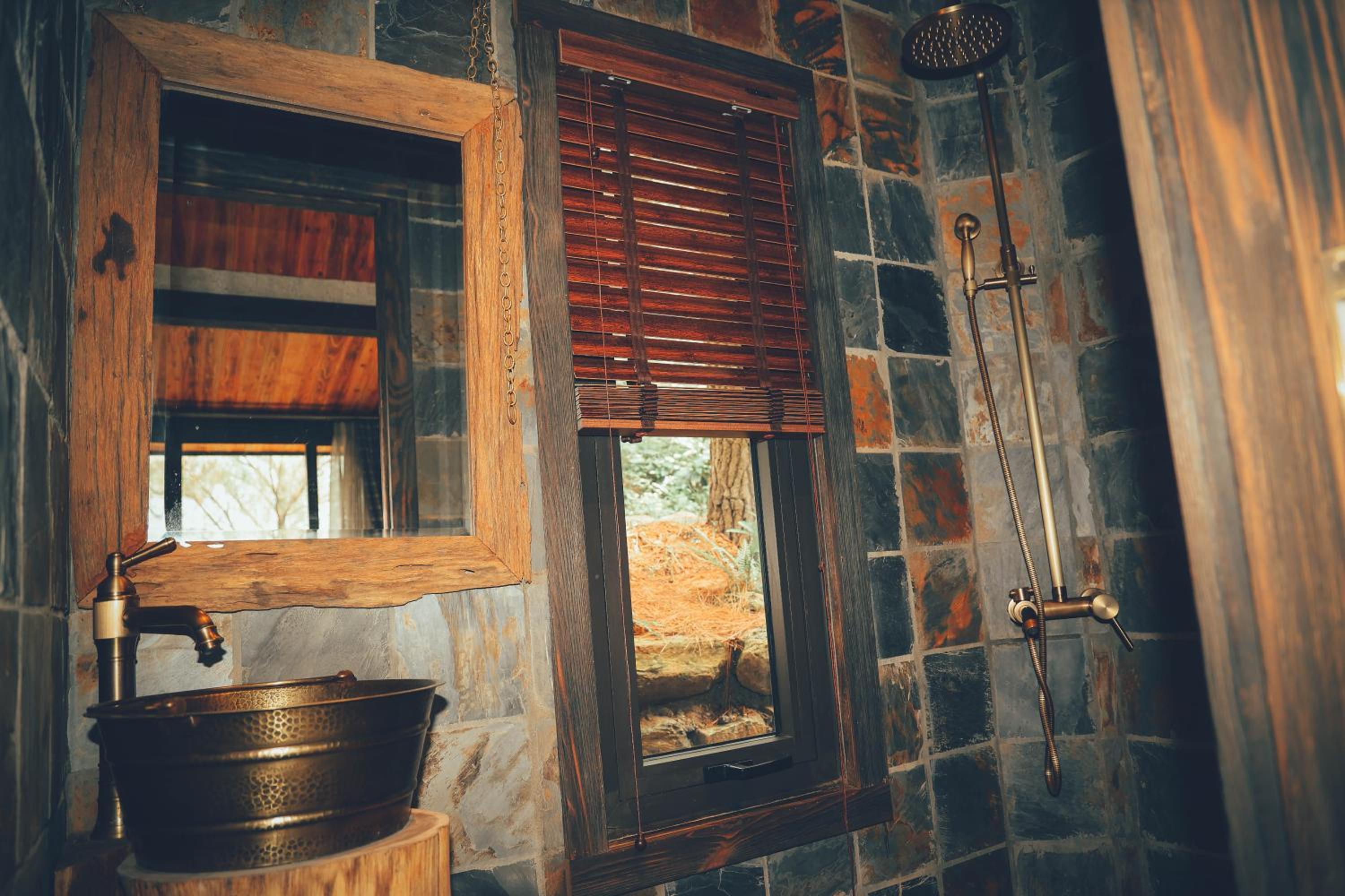 Deluxe Bungalow - Photo 10