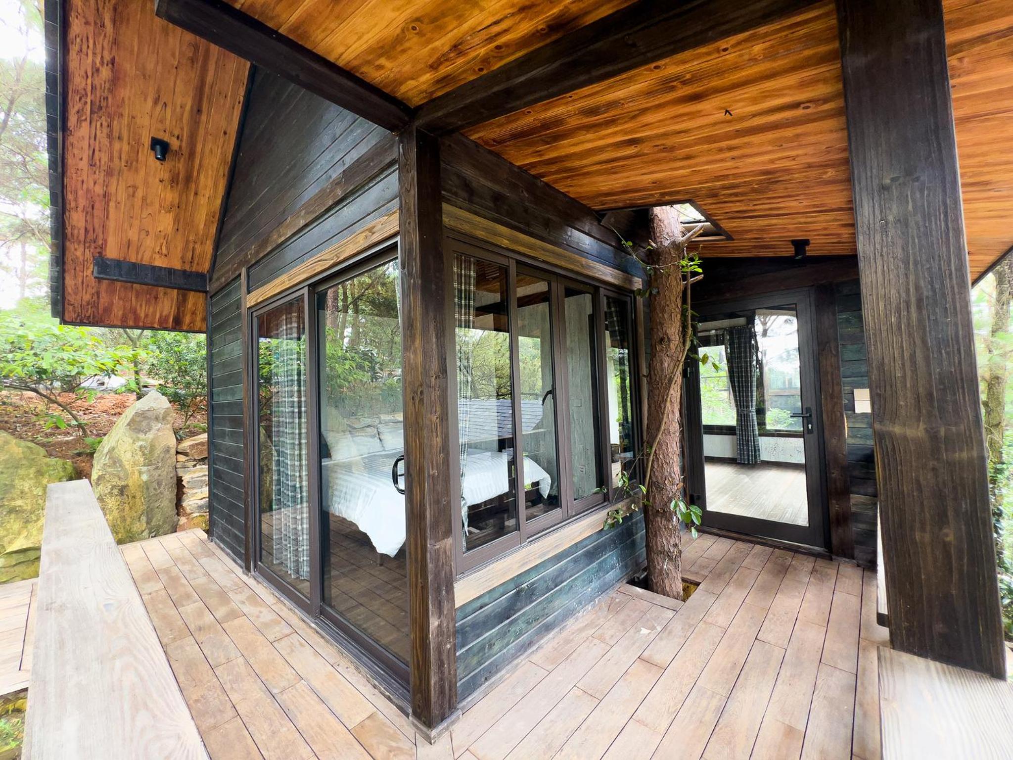 Deluxe Bungalow - Photo 5