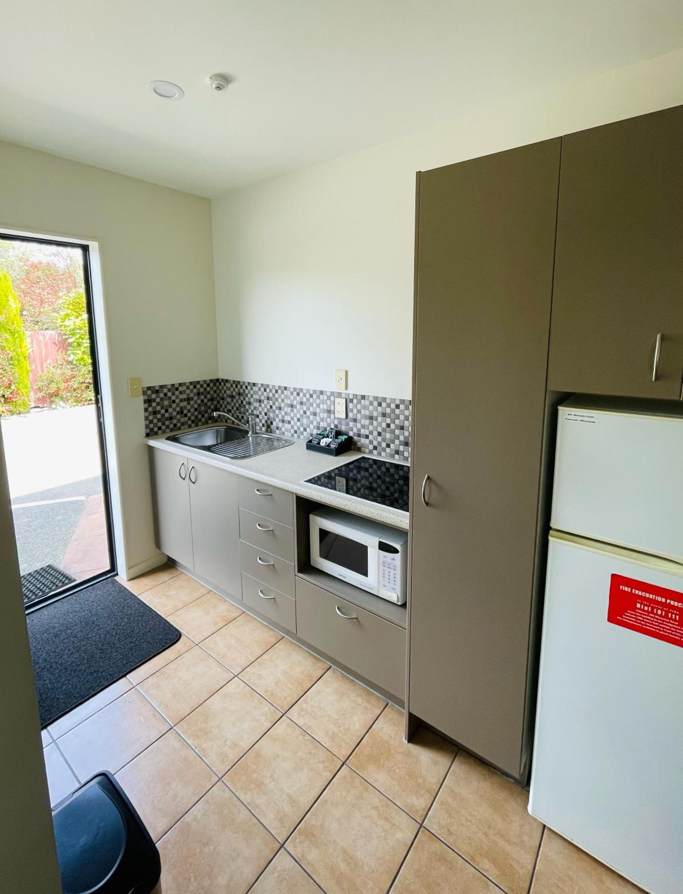 Two-Bedroom Apartment - Photo 8