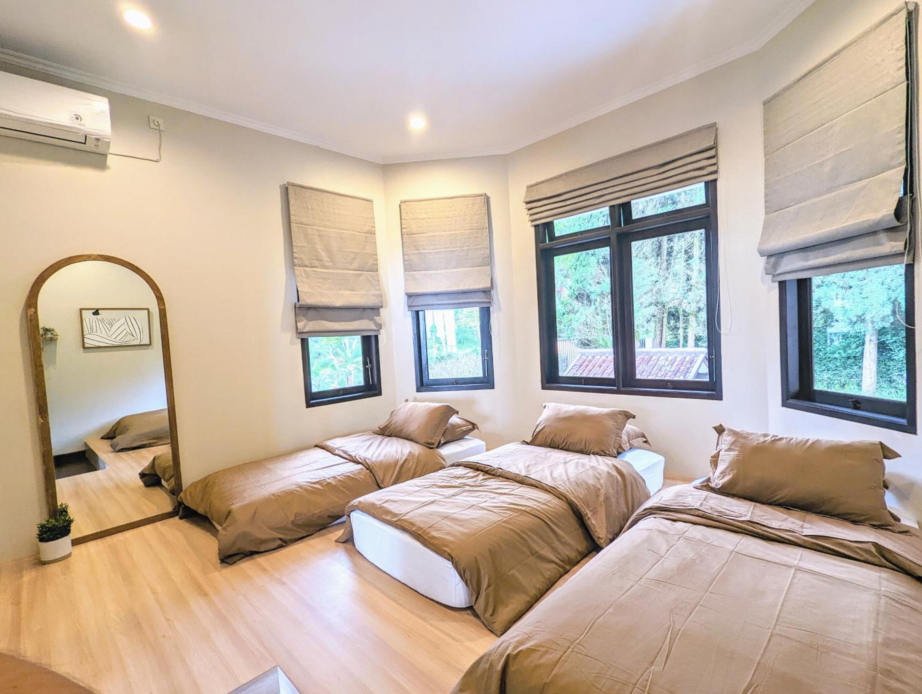 Villa with Garden View - Photo 9