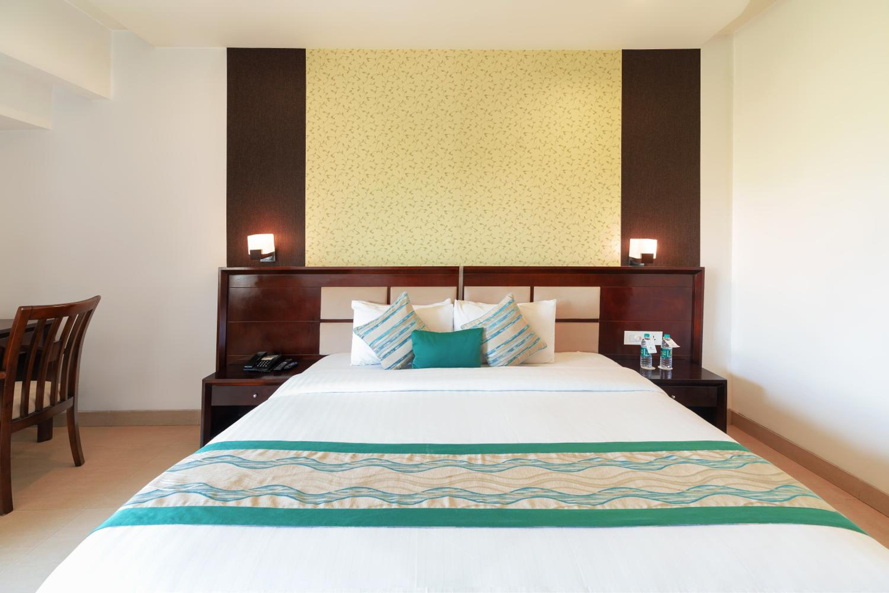 Deluxe Double Room photo 2