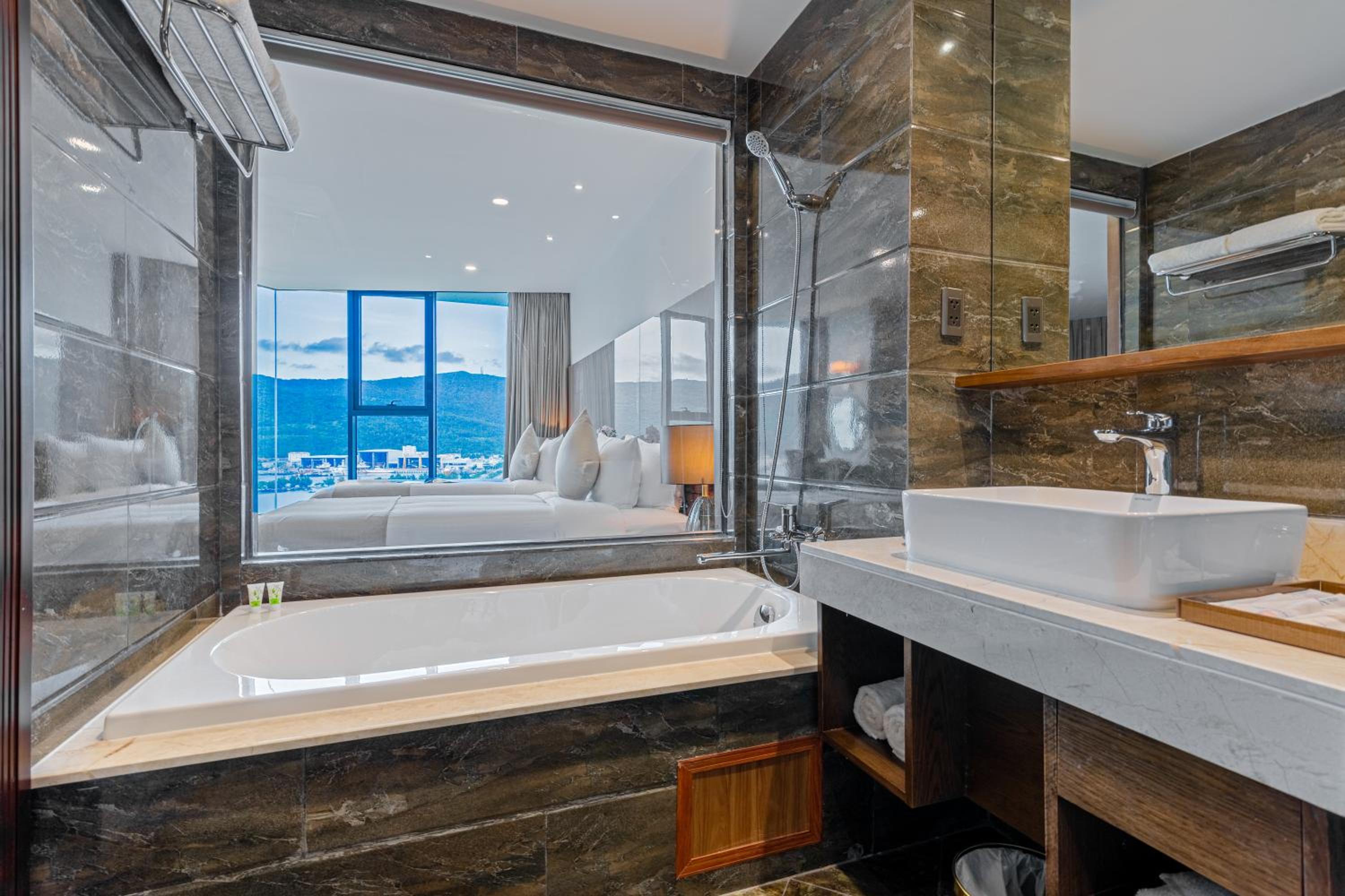 Junior Suite Twin Room Panoramic View