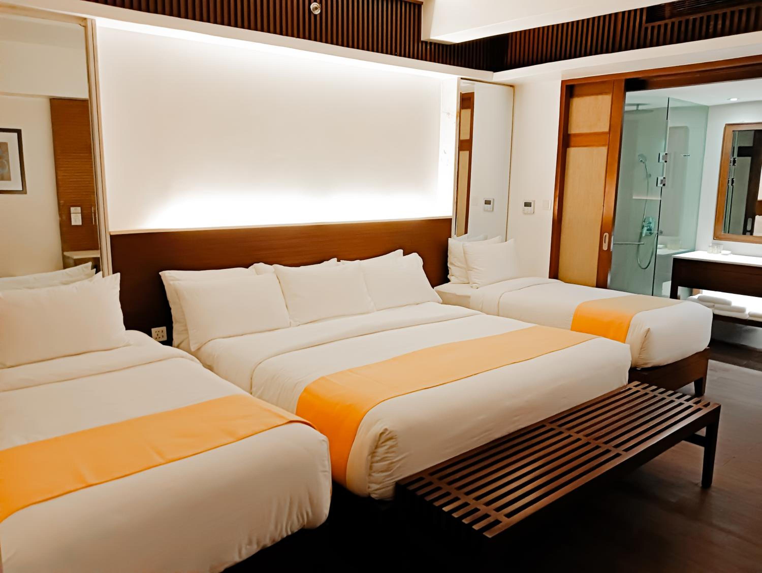 Family Room - Photo 7