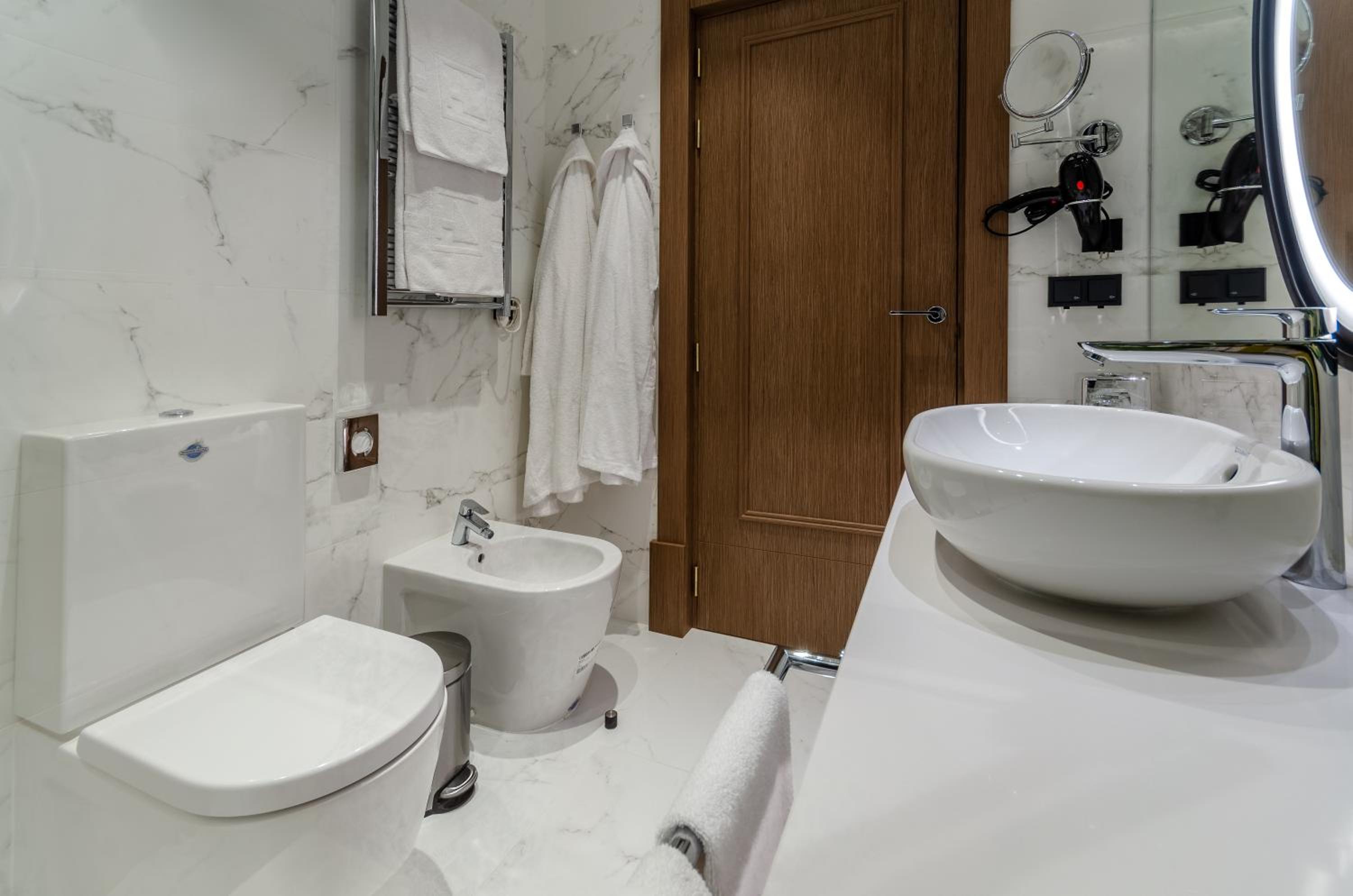 Superior Double Room - Photo 9