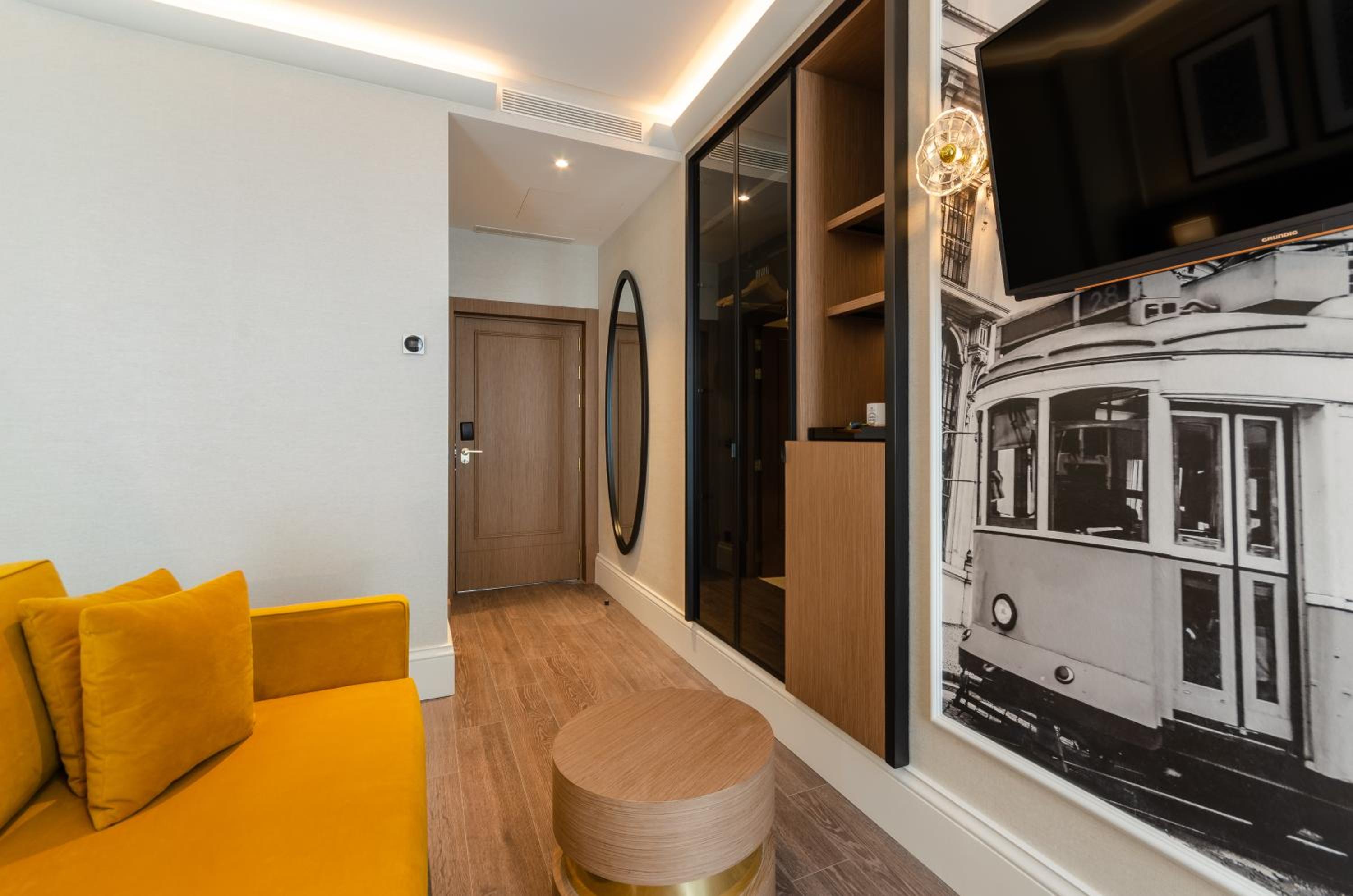 Deluxe Double Room - Photo 10